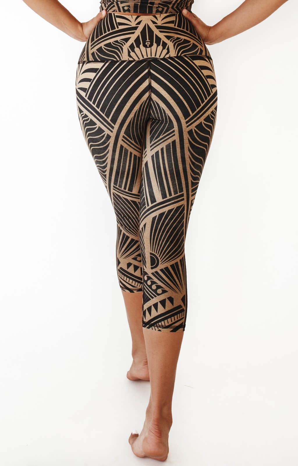 Yoga Democracy Capri Legging - Elegant Empire