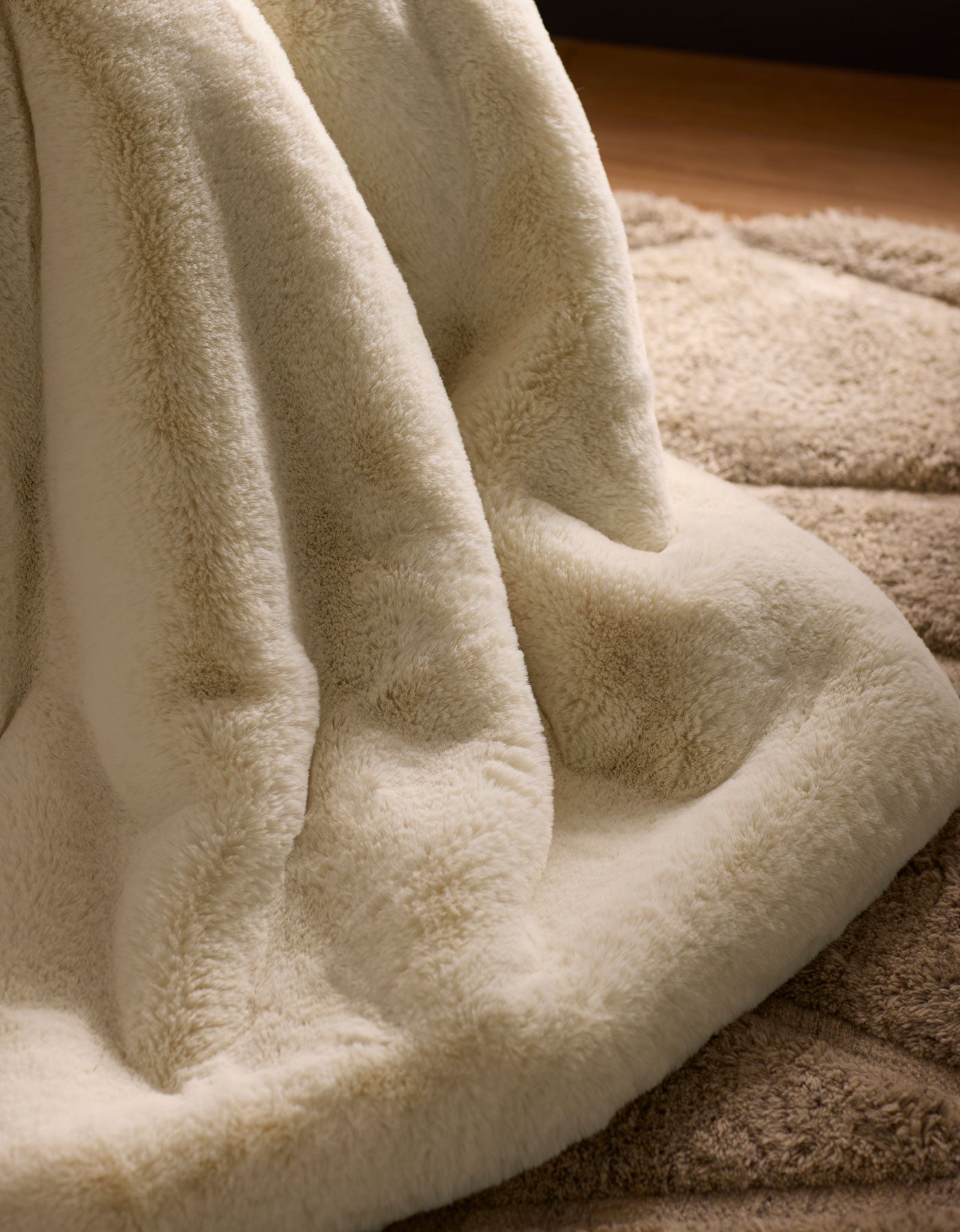 Cozy Earth Cuddle Blanket