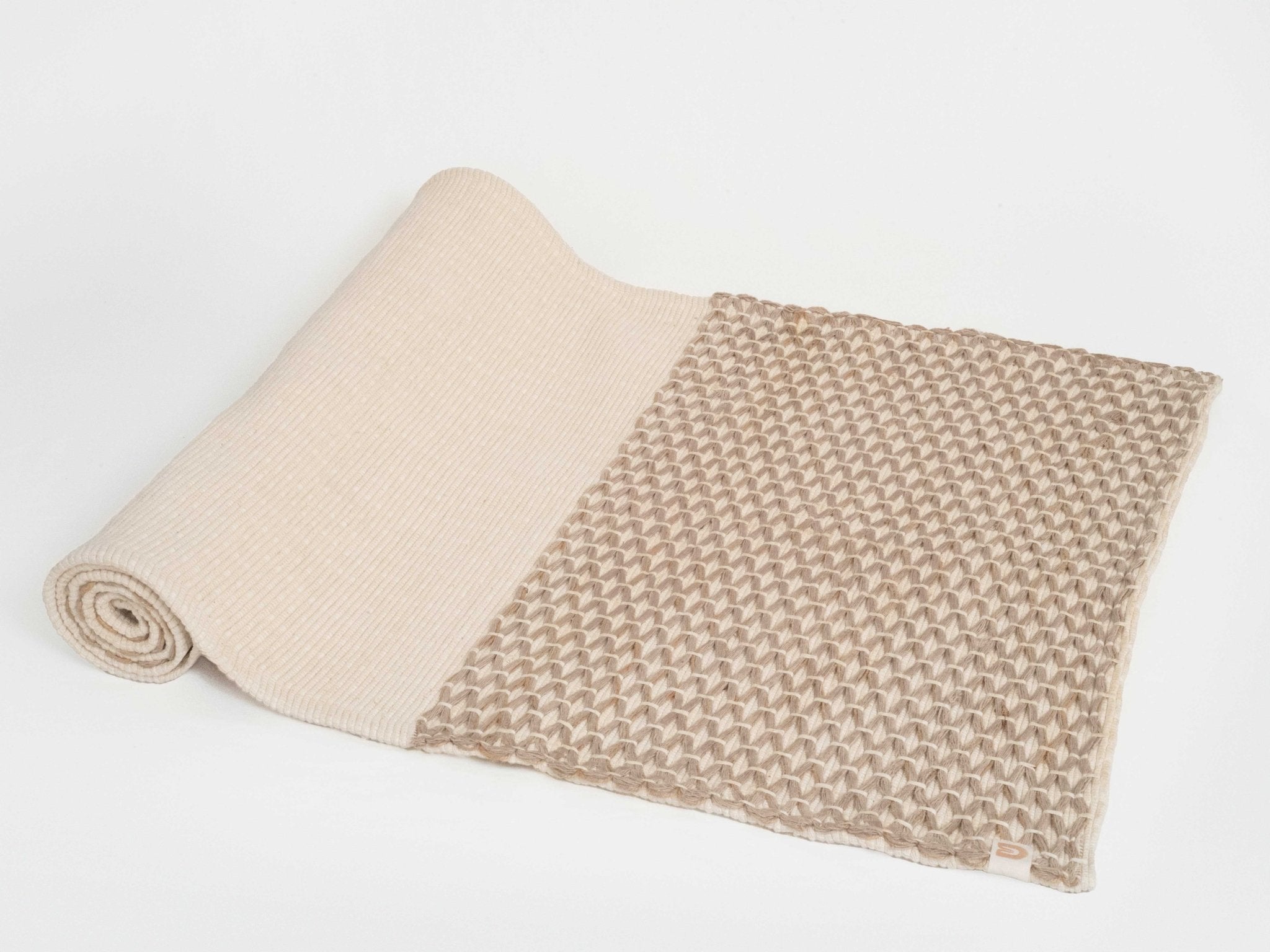okoliving Diamond Yoga Mat - Clay & Cream 7mm