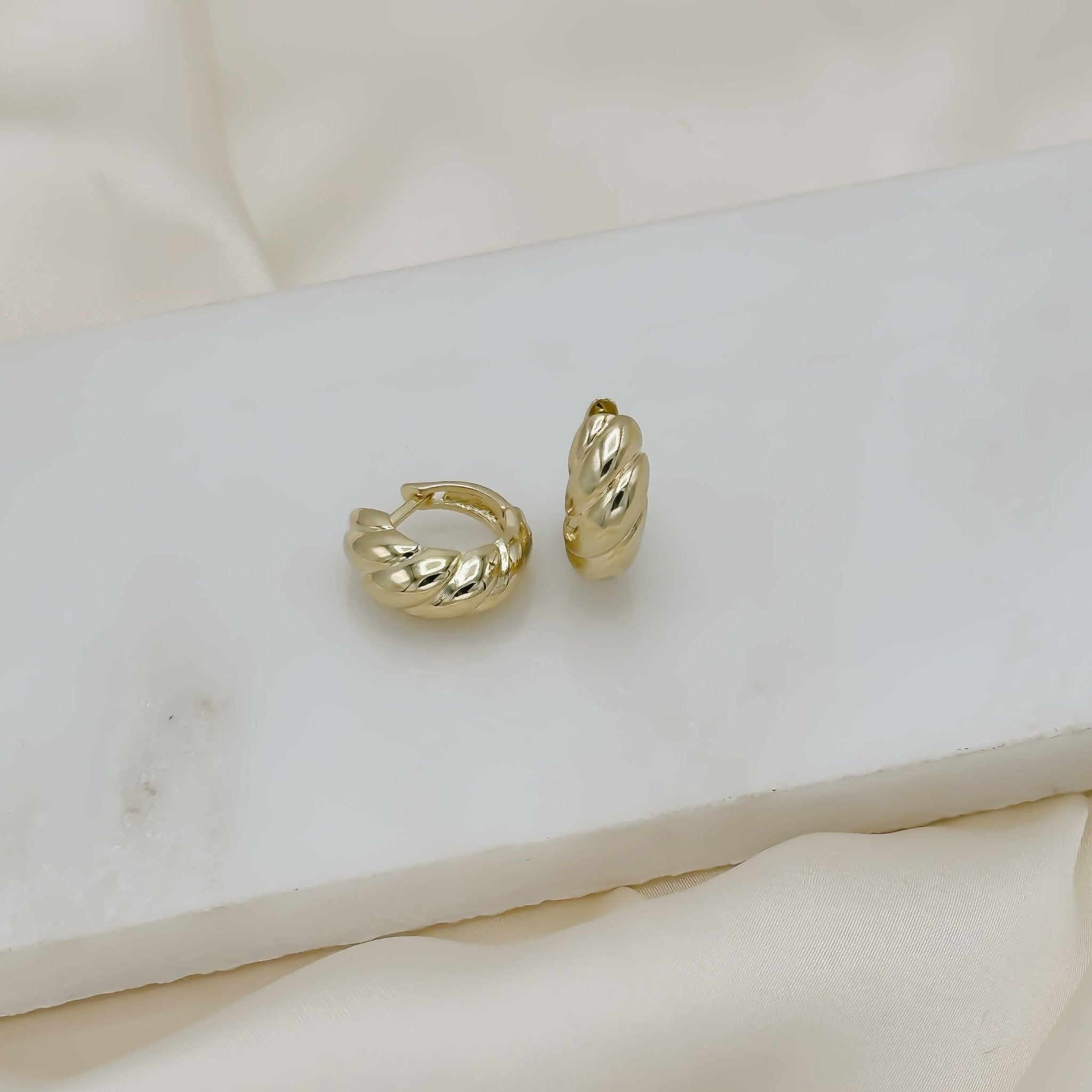 Rand Designs Holland Huggie Hoop