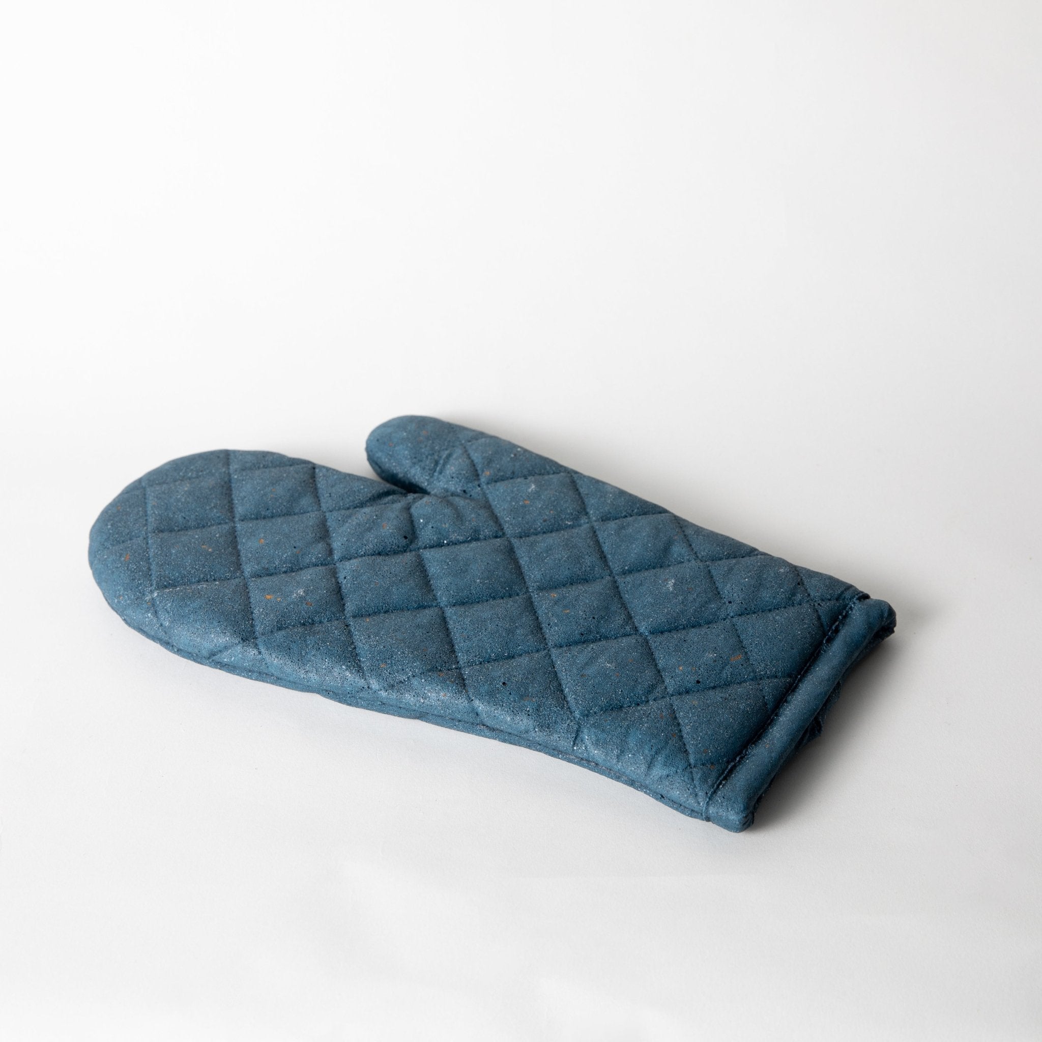 Pretti.Cool Oven Mitt Trivet | Cobalt Terrazzo