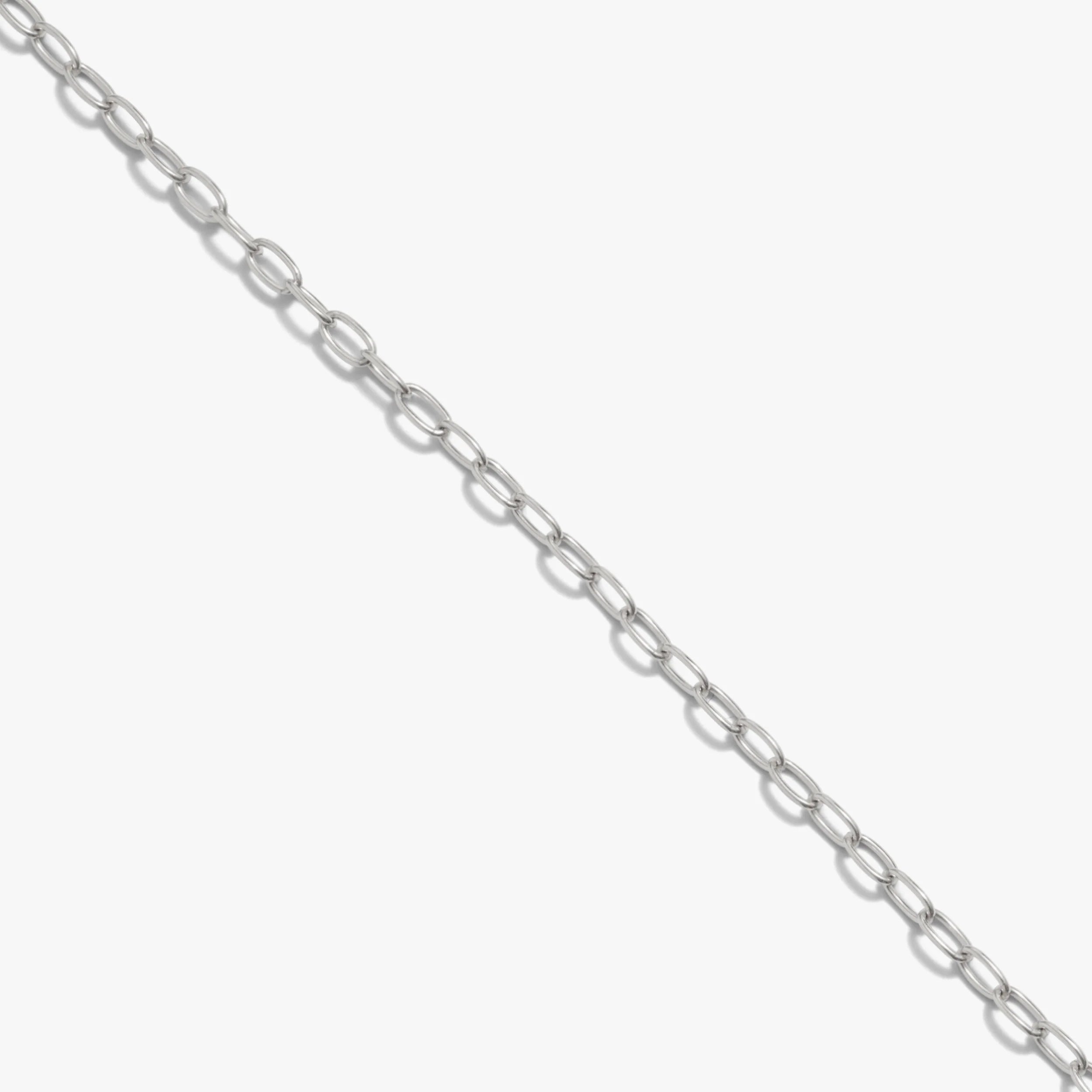 Zarte Büroklammerkette