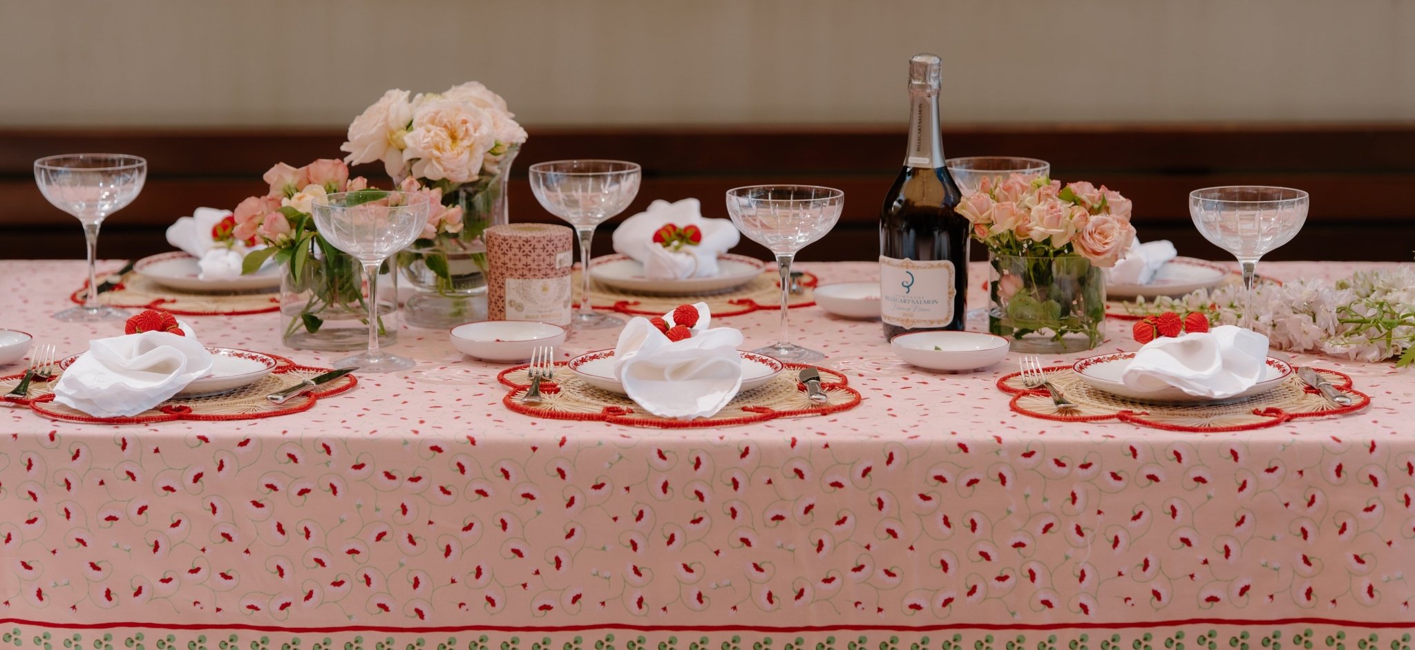 Casa Stilo La Leccia Tablecloth in Dark Pink