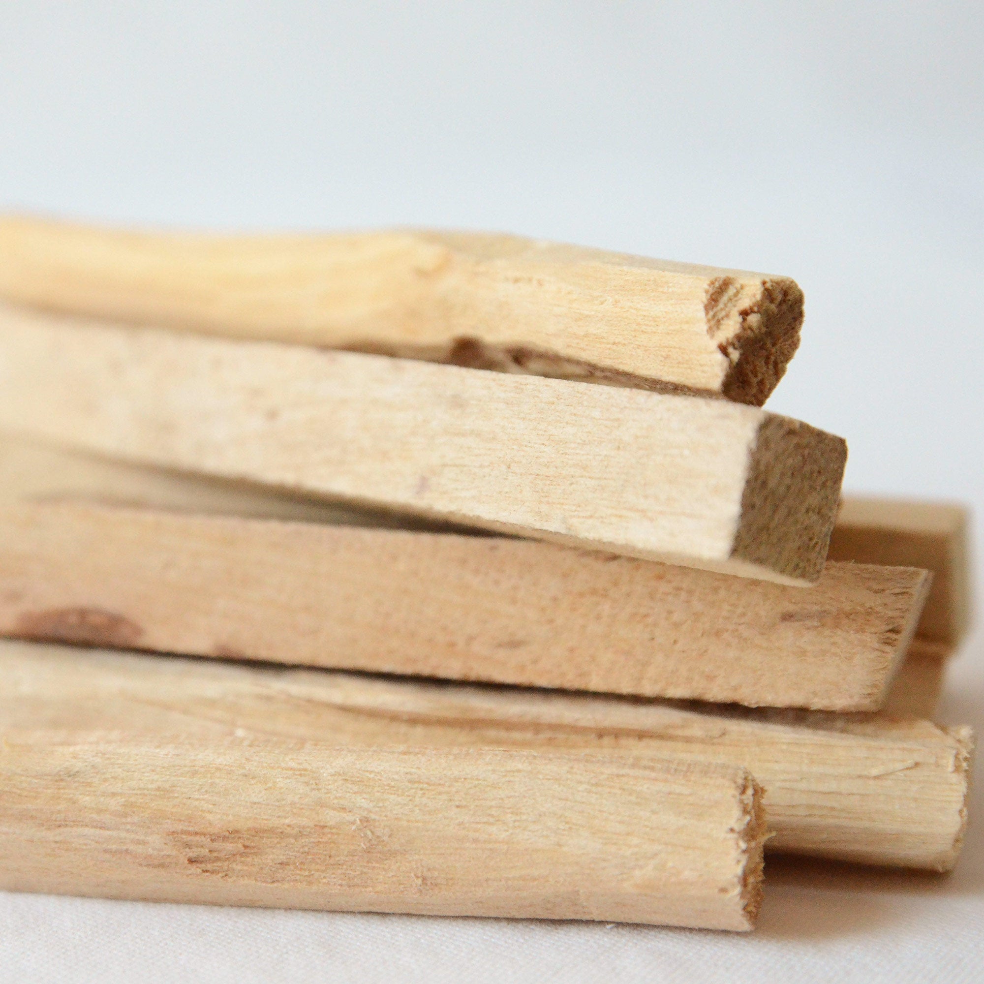 CEDAR AND MYRRH Ecuadorian Palo Santo Sticks (10 Pieces)