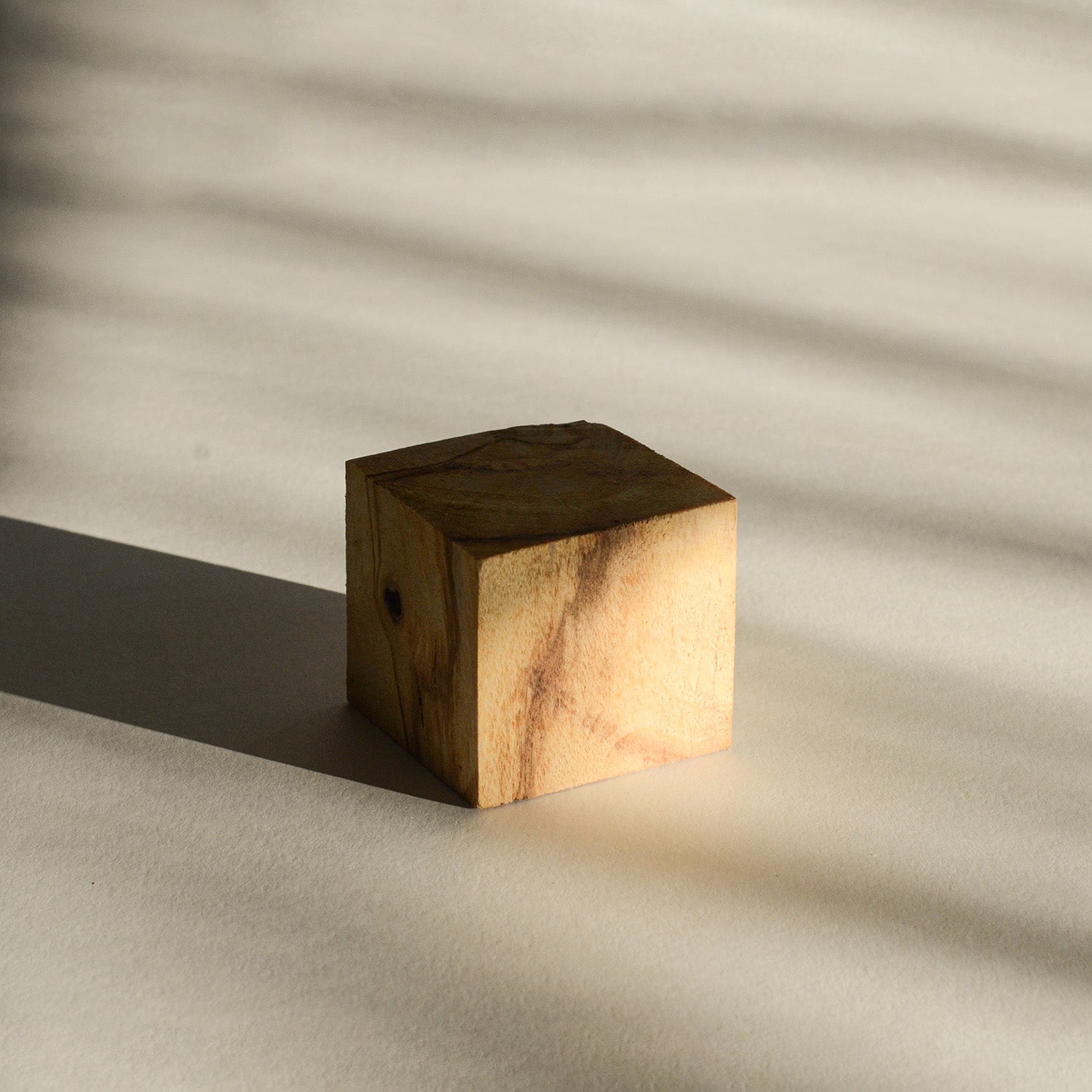 CEDAR AND MYRRH Natural Palo Santo Wood Diffuser & 10ml Essential Oil