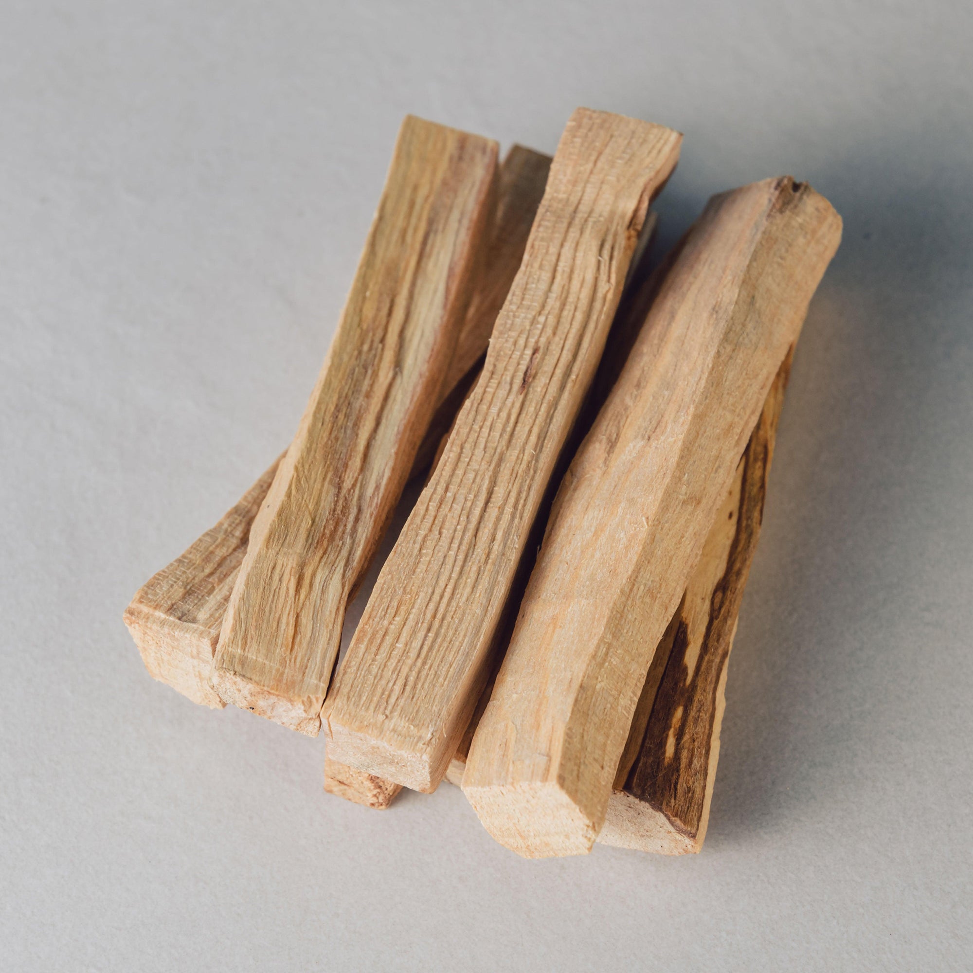 CEDAR AND MYRRH Peruvian Palo Santo Sticks (6 pieces)