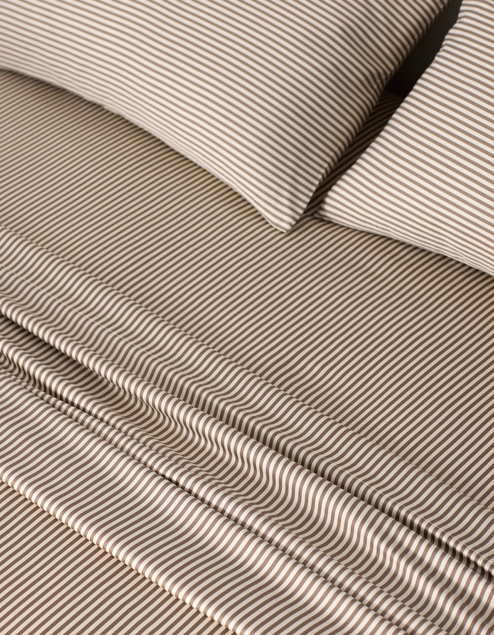 Cozy Earth Bamboo Bedding Deluxe Bundle