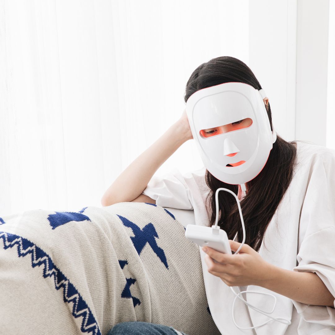 ECO FACE PLATINUM Eco Face Platinum LED Mask (Pearl White)