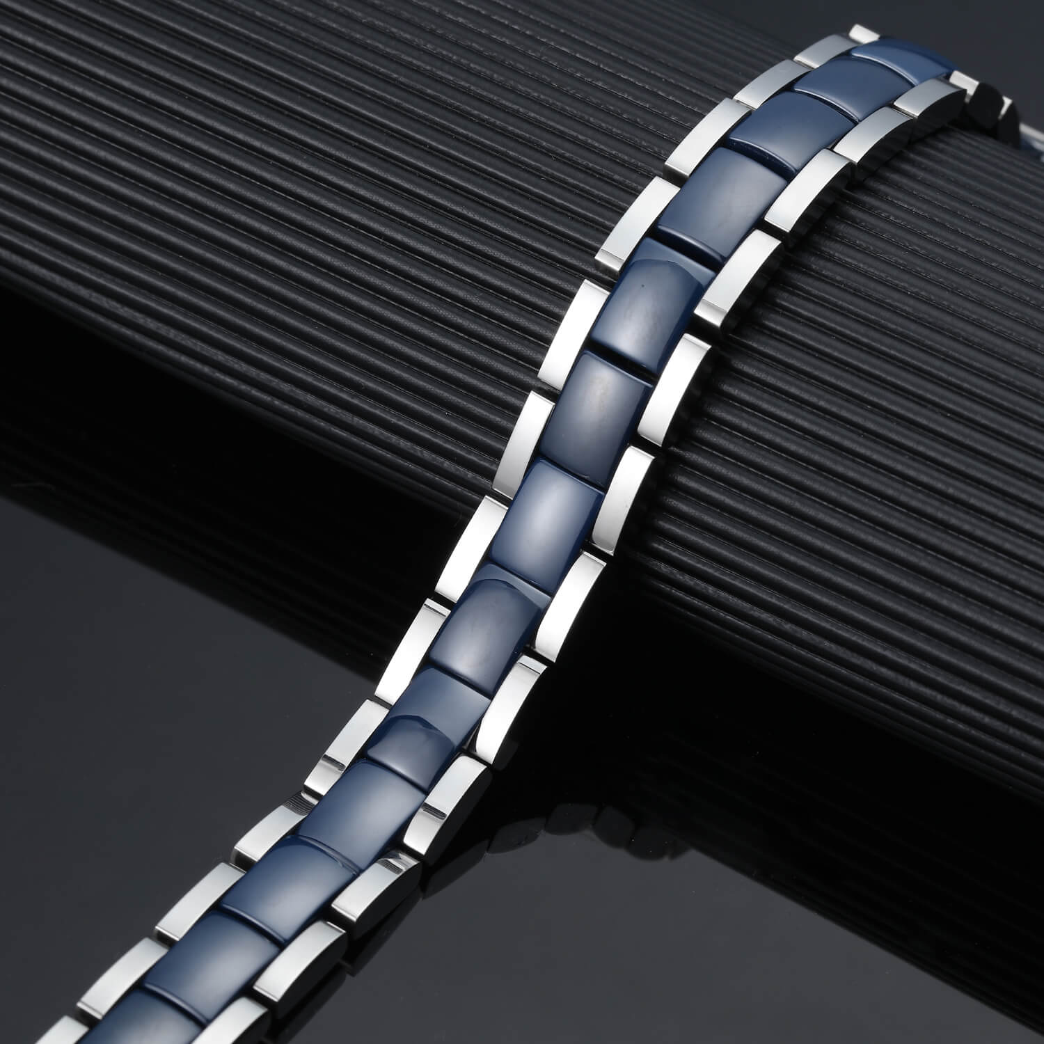 HealthyLine Ceramic and Stainless Steel Unisex Magnetic Power Bracelet. Blue Color. Model CEB017L