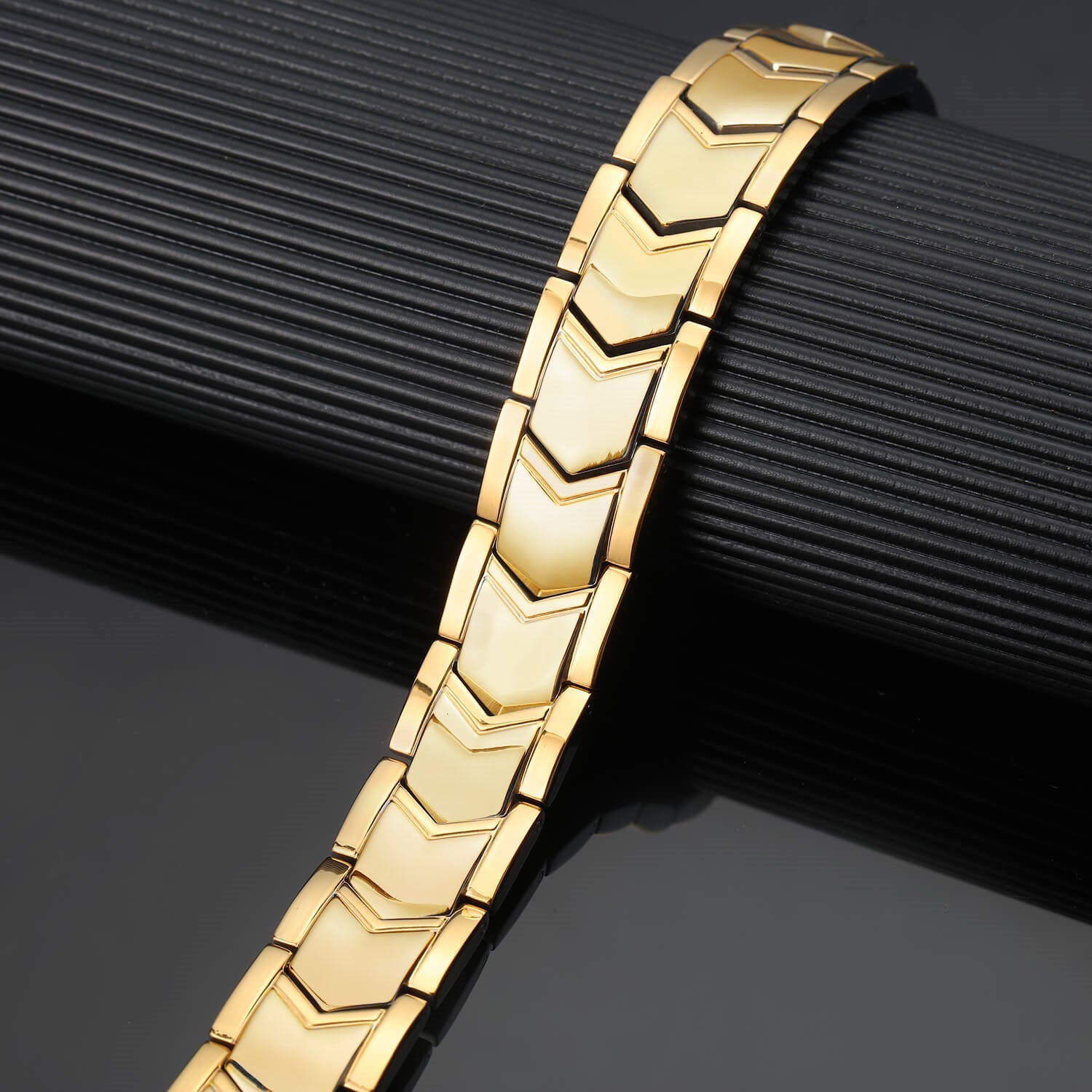 HealthyLine Stainless Steel Magnetic Bracelet. Gold Color. Model B176