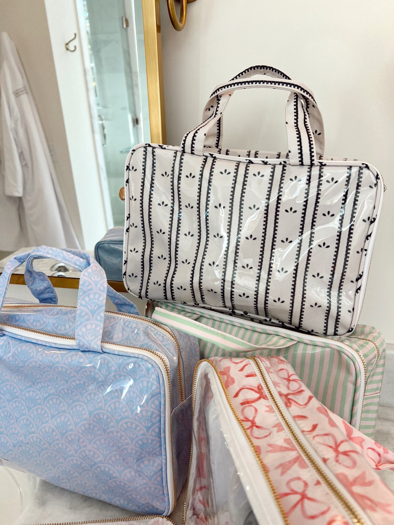 KenzKustomz Clear Coat Toiletry Case