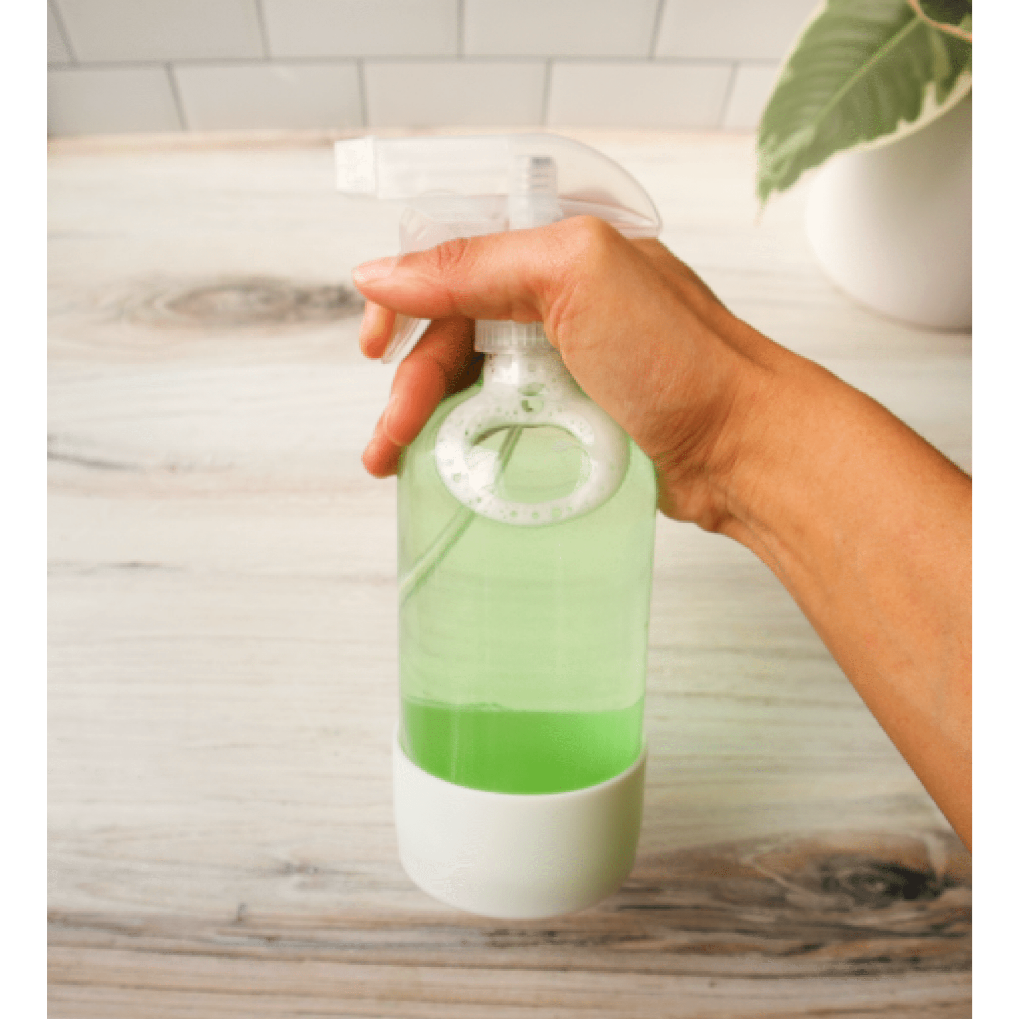 Love of Earth Co. 16 oz Glass Spray Bottle