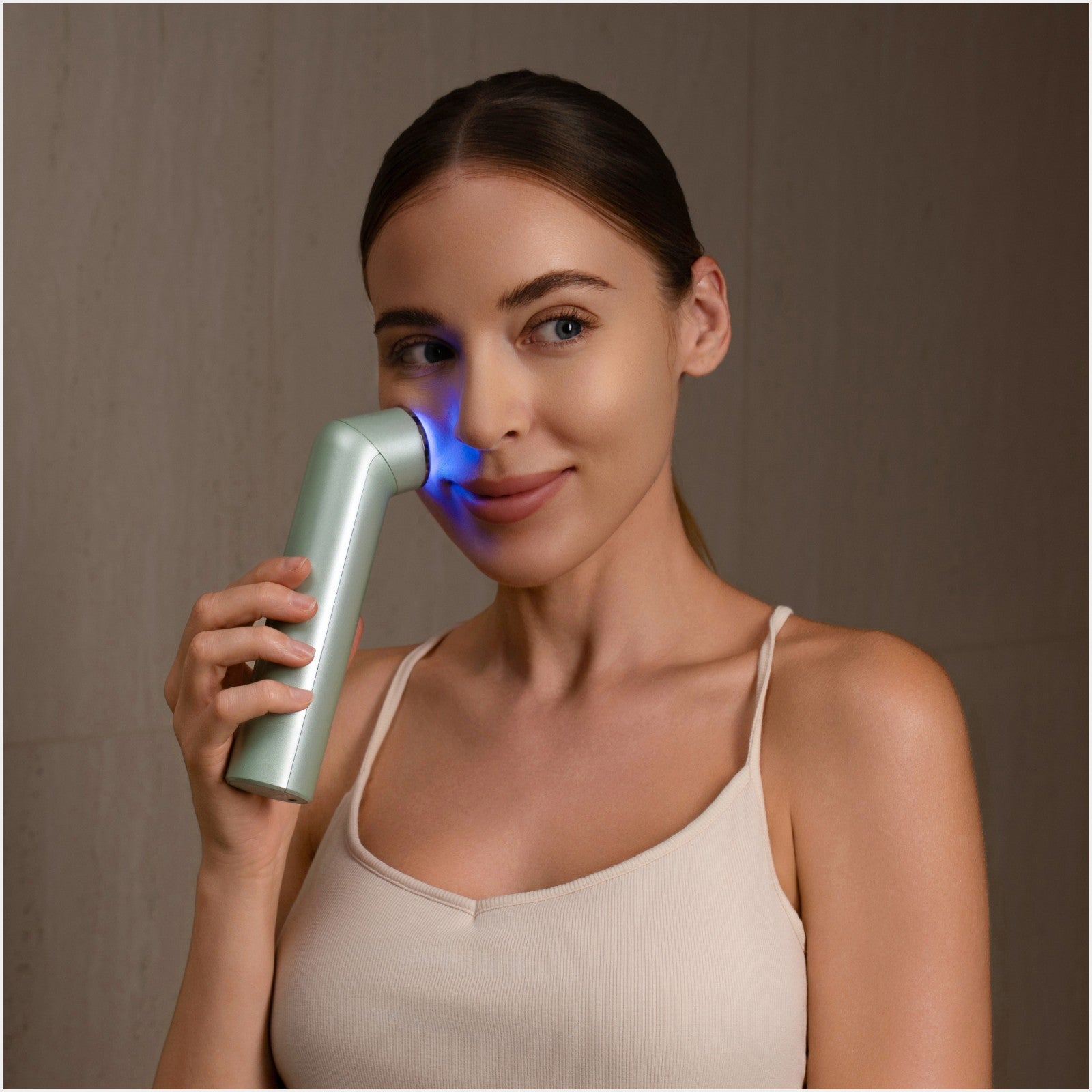 Nanoleaf Shop USA 6 - in - 1 Light Therapy Wand