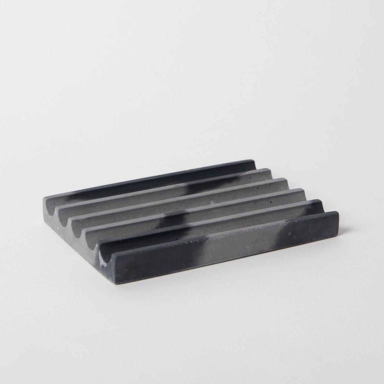 Pretti.Cool Soap Dish | Black & Grey