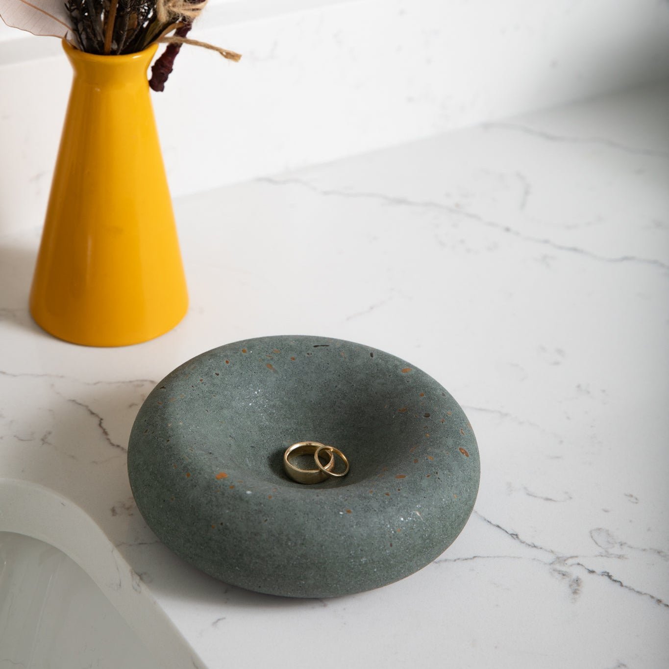 Pretti.Cool Bubble Catch All (Small) | Dark Green Terrazzo