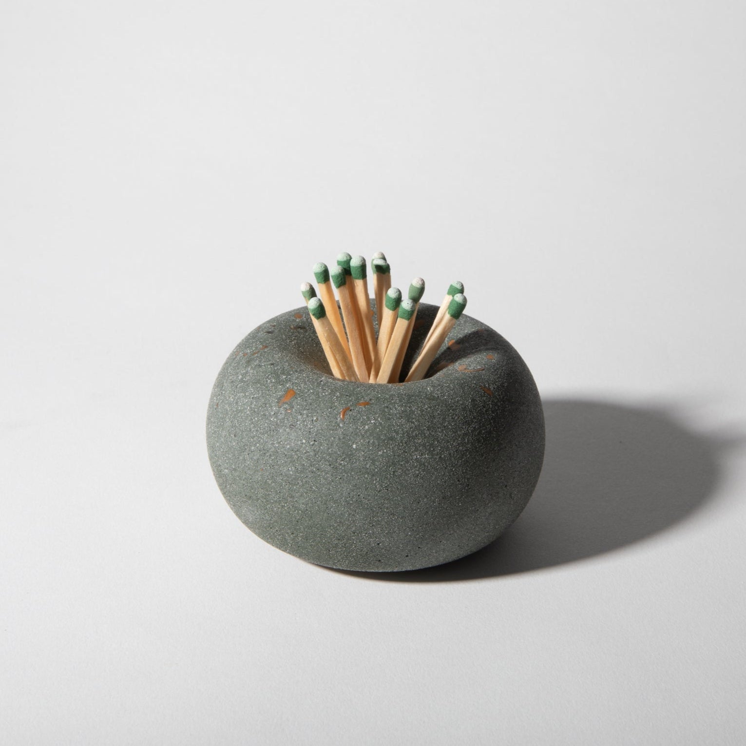 Pretti.Cool Bubble Matchstick / Palo Santo Holder | Dark Green Terrazzo
