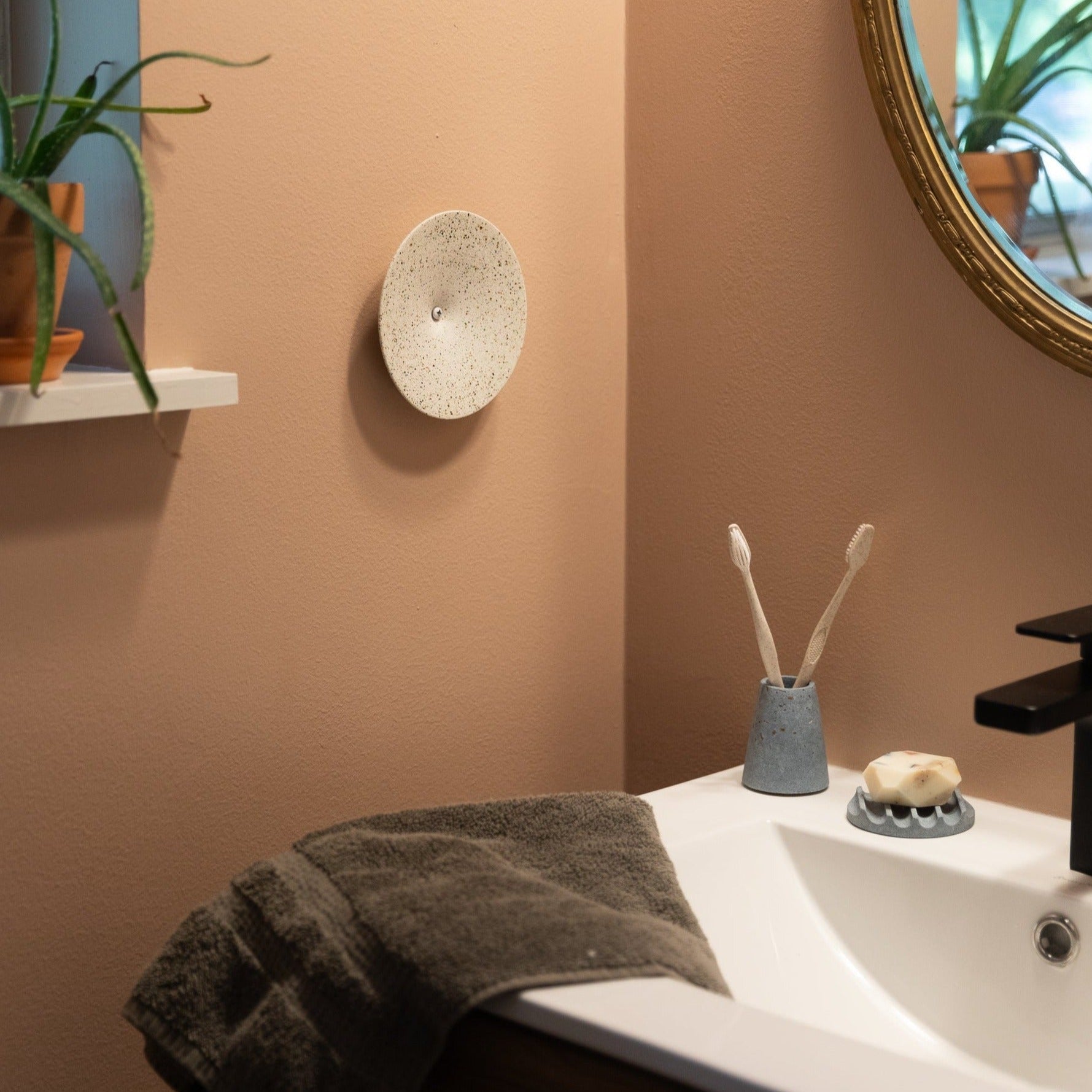 Pretti.Cool Dimple Wall Hook, Large | White Terrazzo