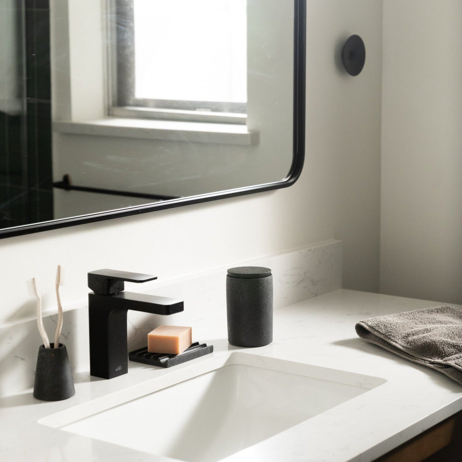 Pretti.Cool Dimple Wall Hook, Medium | Black Terrazzo