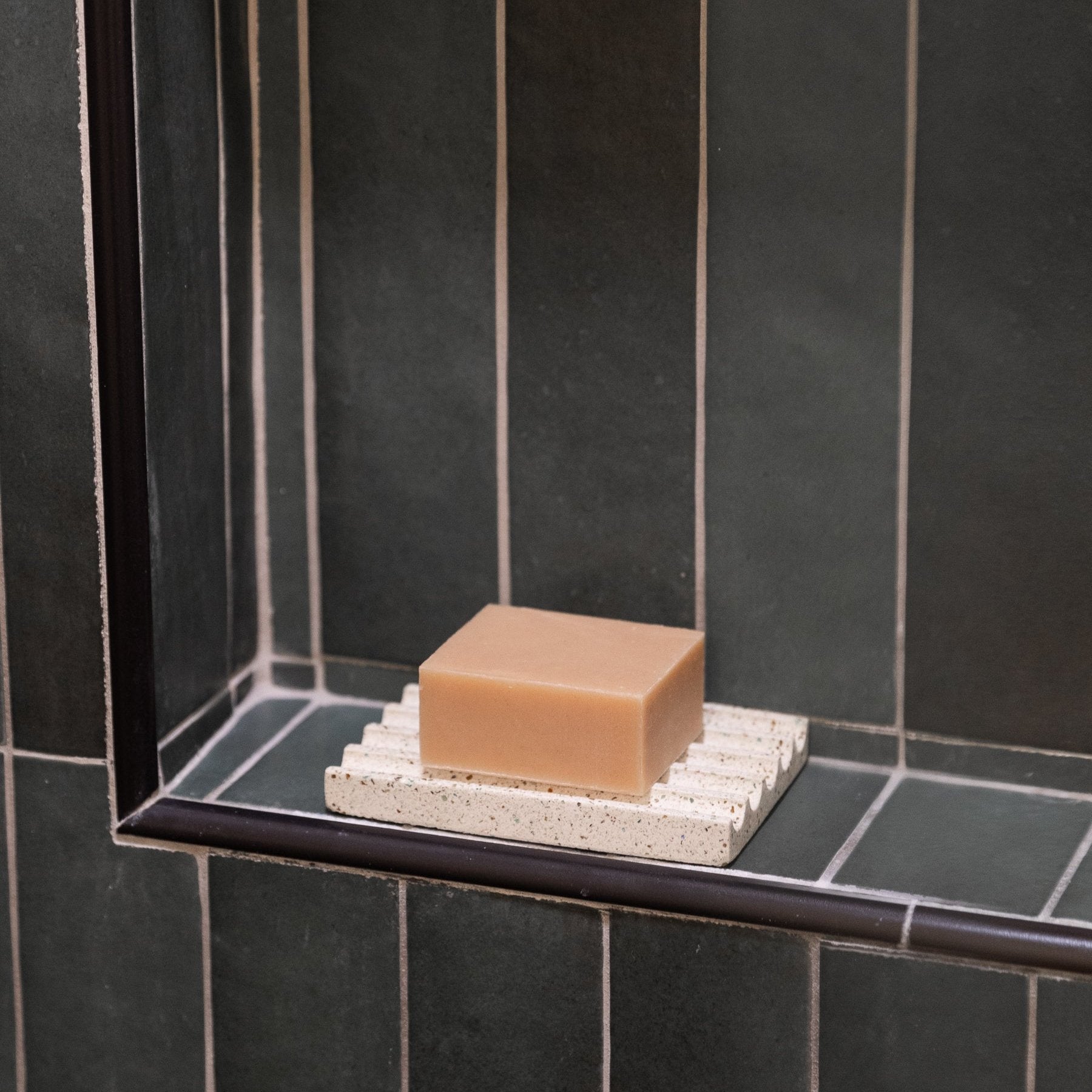 Pretti.Cool Soap Dish | White Terrazzo