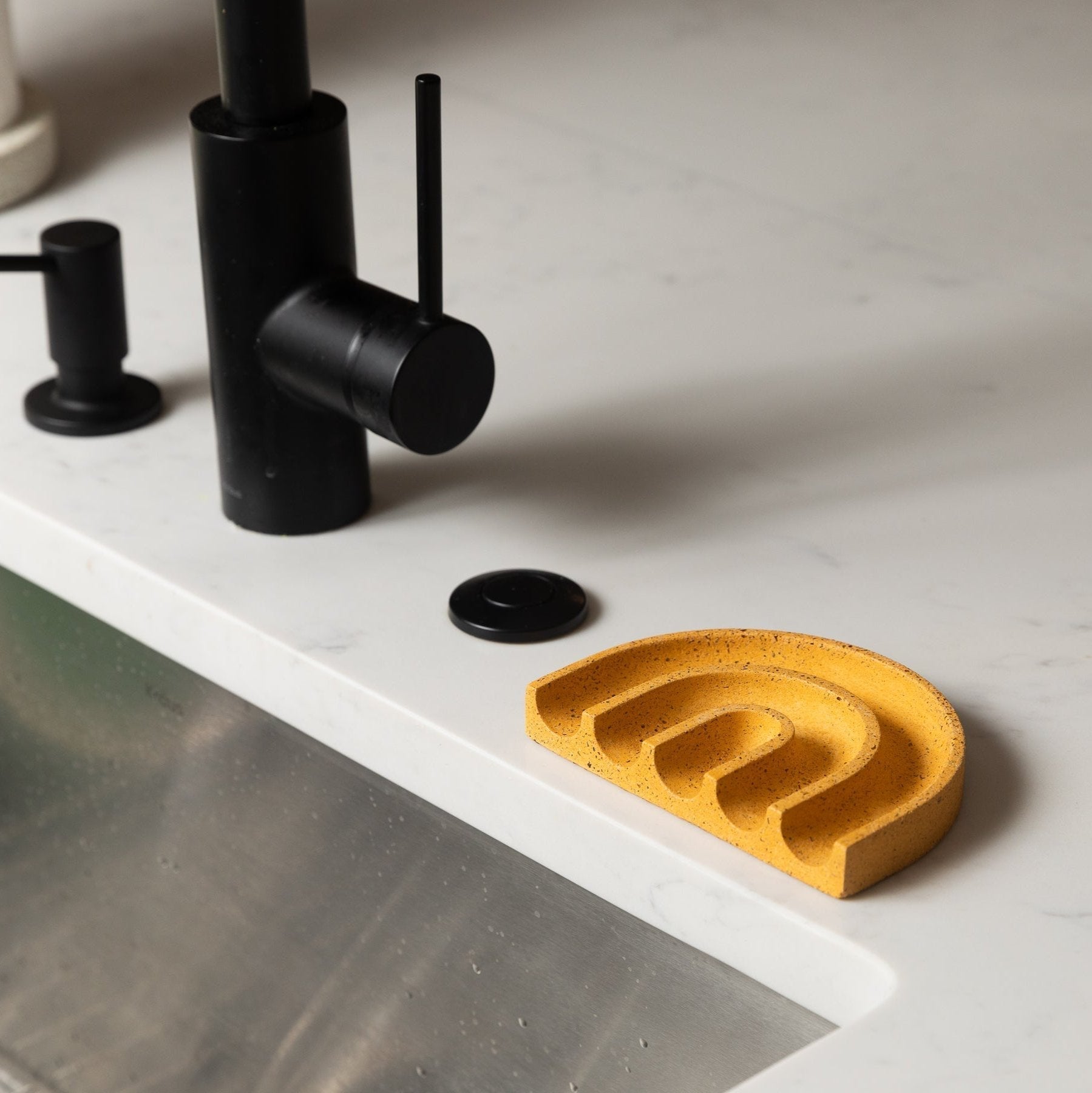 Pretti.Cool Sponge Rest | Marigold Terrazzo