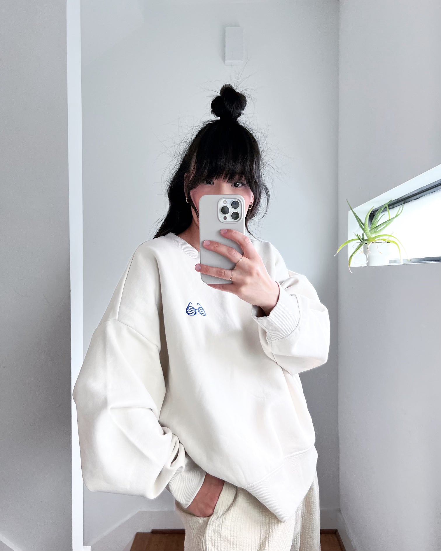 Pretti.Cool Sunnies Crewneck