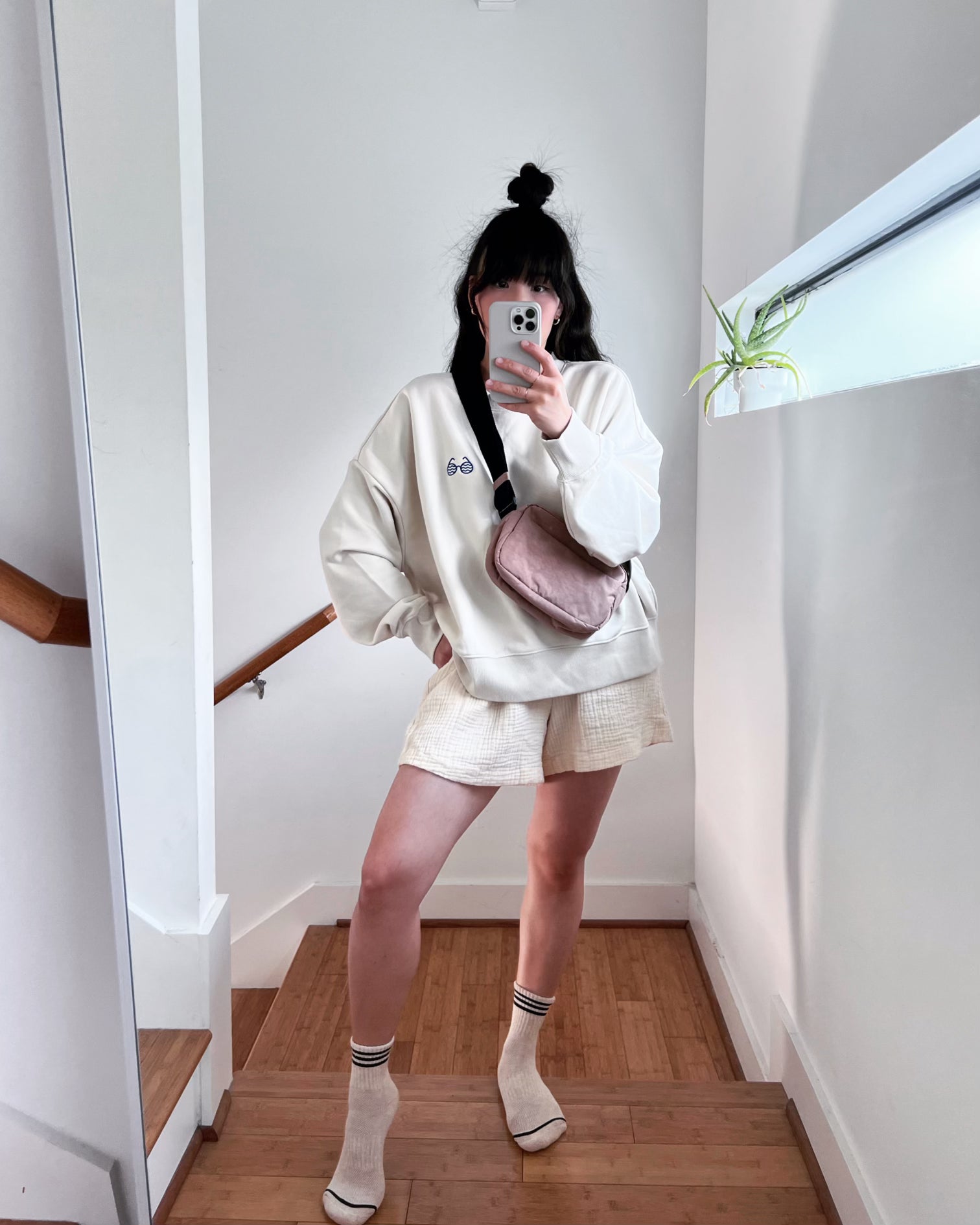 Pretti.Cool Sunnies Crewneck