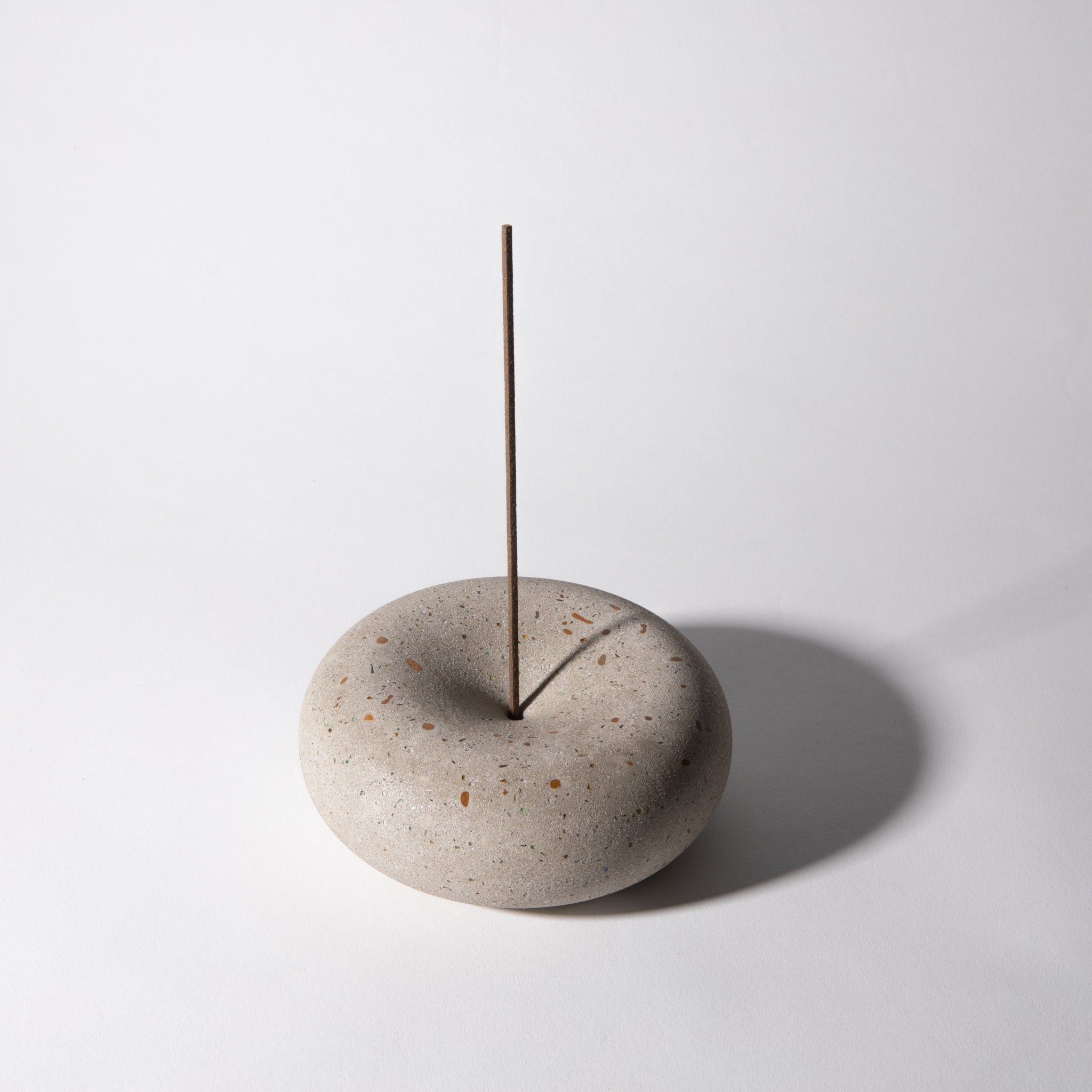 Pretti.Cool Bubble Incense Holder | Natural Terrazzo