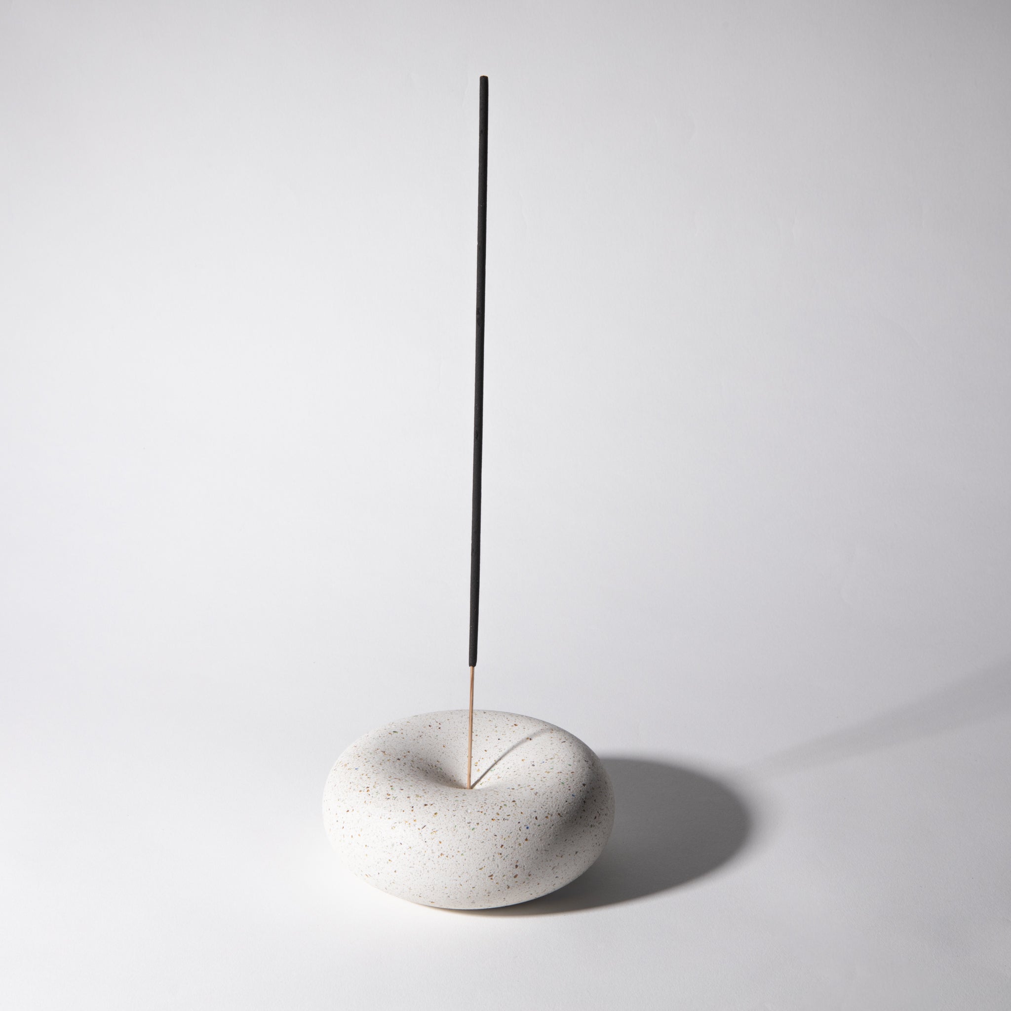 Pretti.Cool Bubble Incense Holder | White Terrazzo