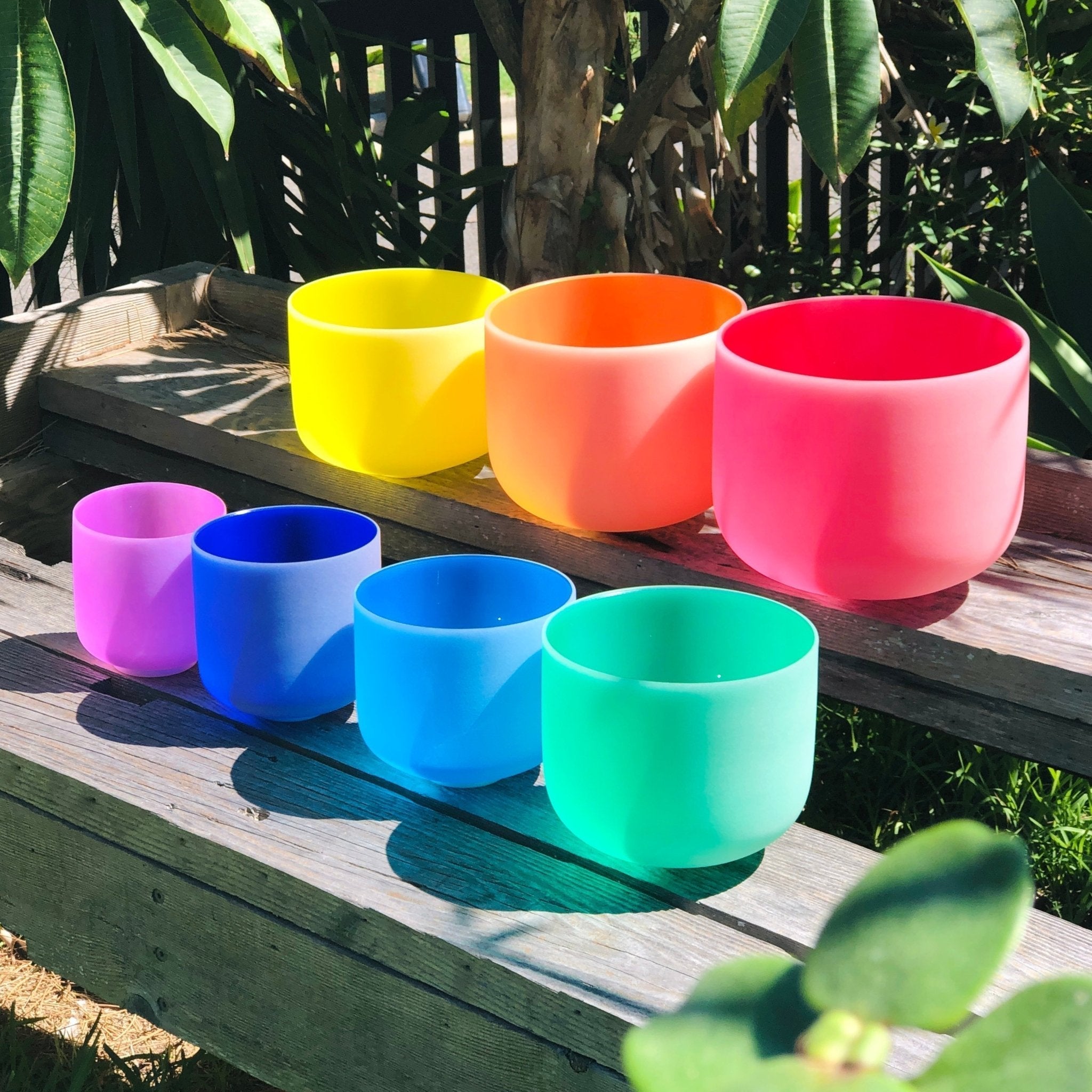 Rainbow Sounds Set of 7 Rainbow Color Sound Therapy Bowls, quartz crystal singing bowls for sound healing and meditation