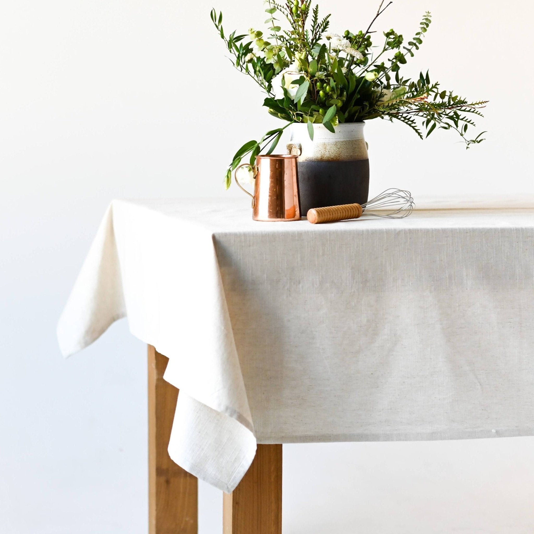 Neutral Linen Tablecloth - Thumbnail 5