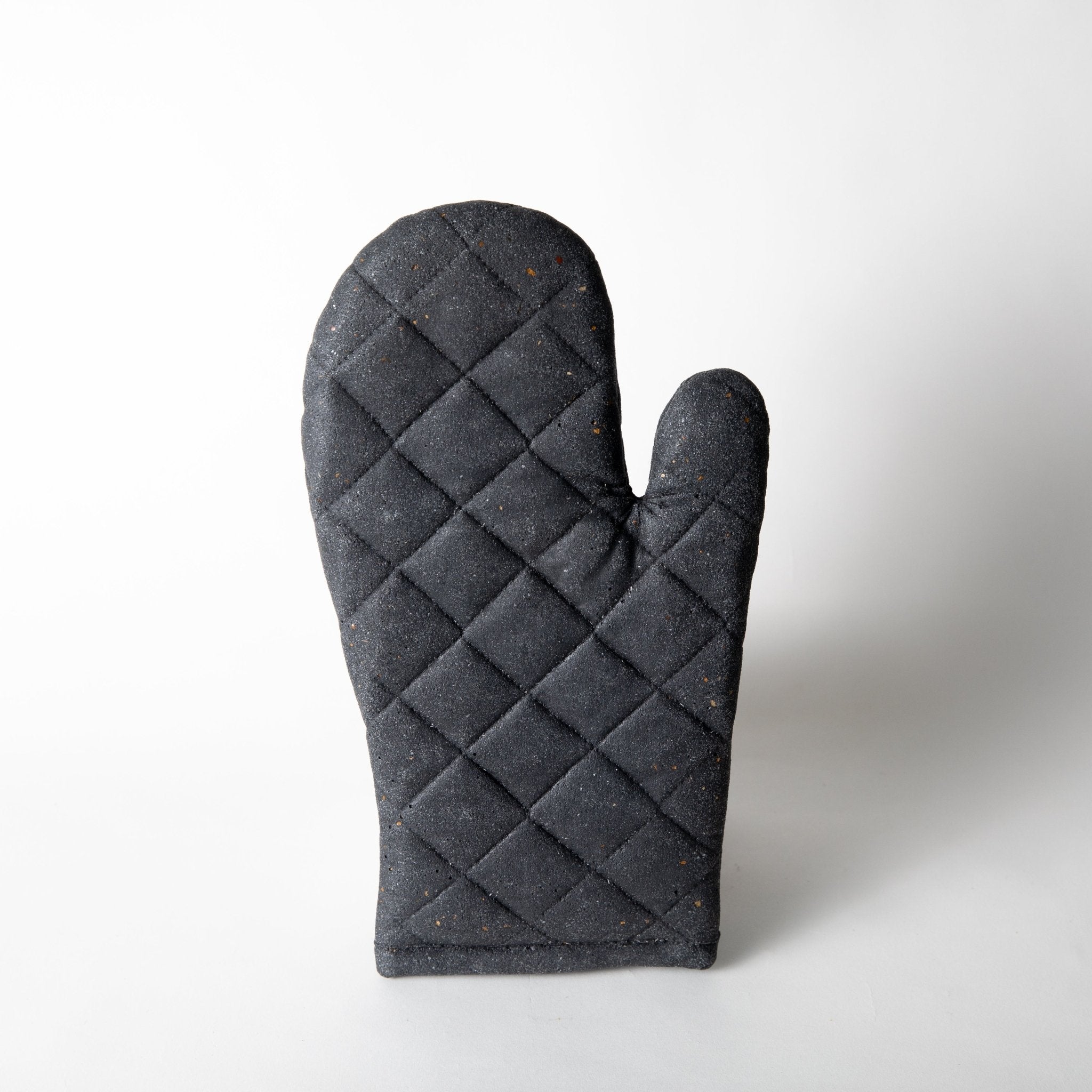 Pretti.Cool Oven Mitt Trivet | Black Terrazzo