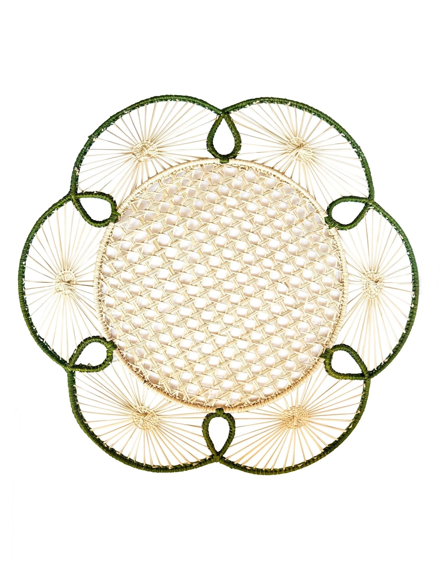 Casa Stilo Handwoven Flora Iraca Charger in Green