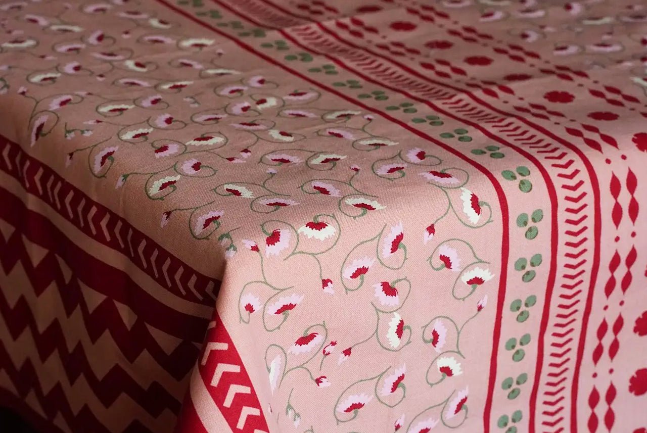 Casa Stilo La Leccia Zig - Zag Tablecloth in Dark Pink