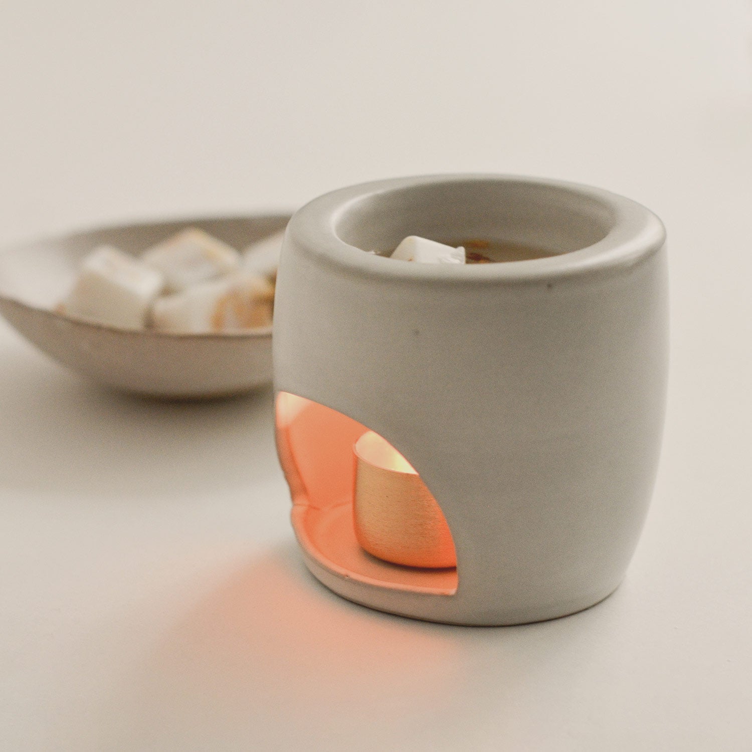 CEDAR AND MYRRH Natural Palo Santo Scented Wax Melts | 6 Cubes