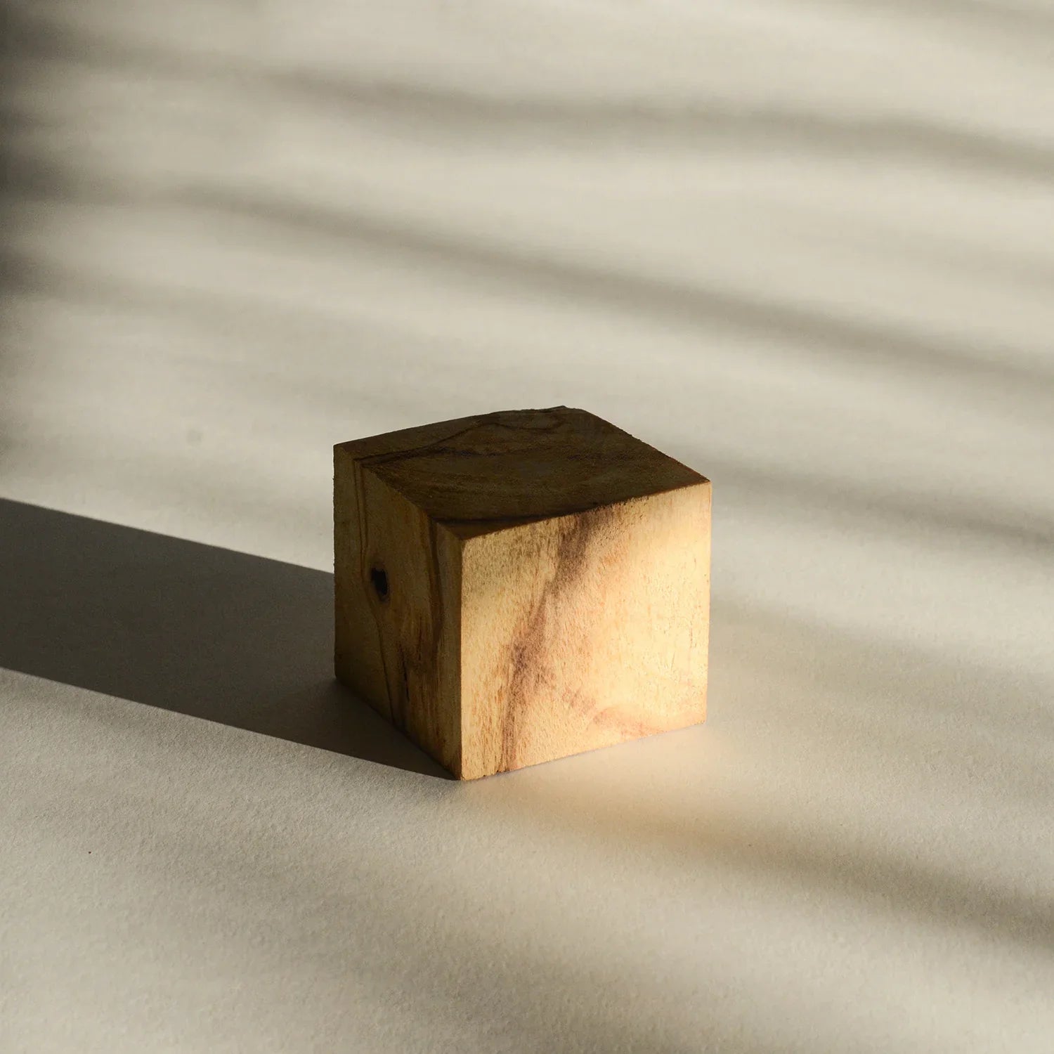 CEDAR AND MYRRH Natural Palo Santo Wood Diffuser & 10ml Essential Oil