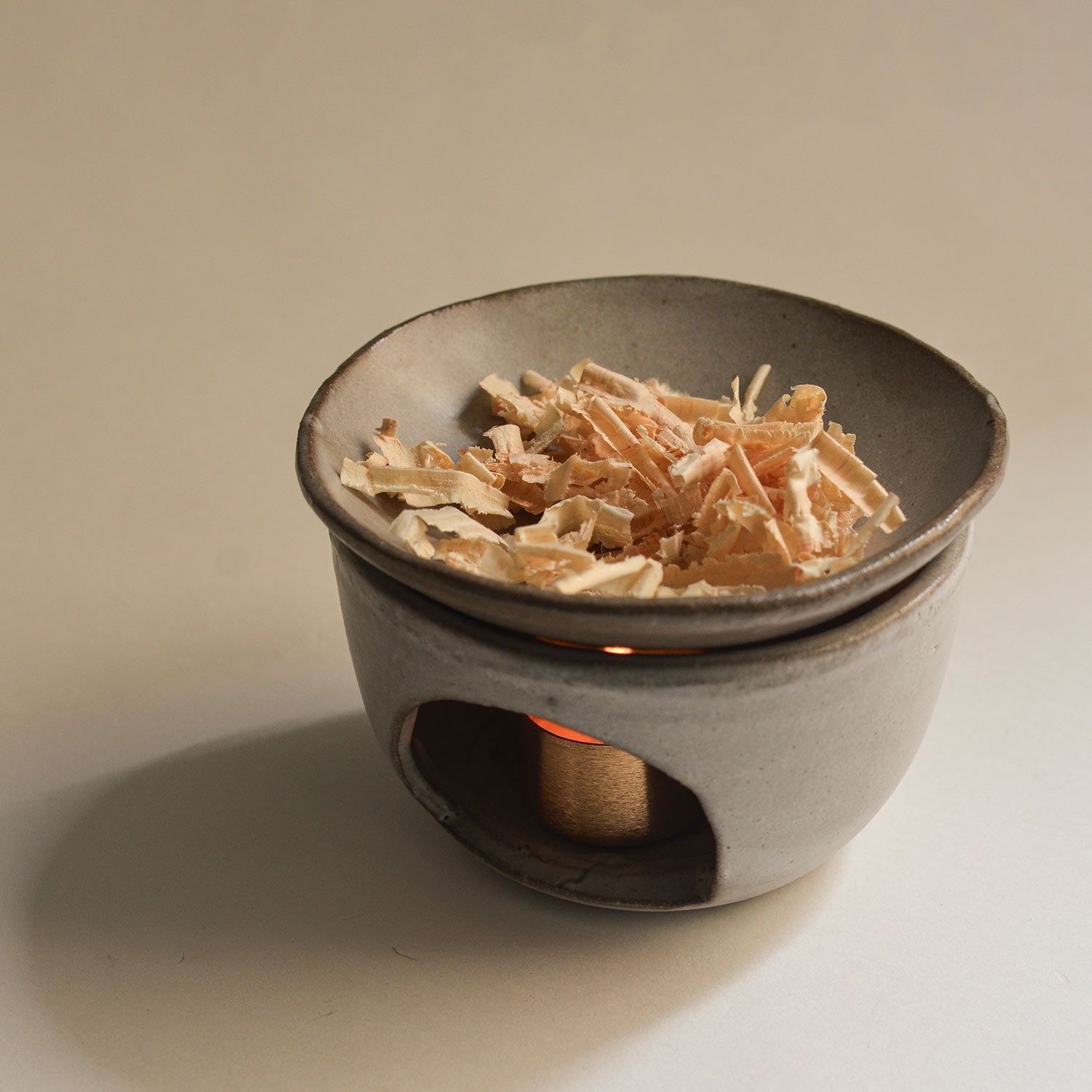 CEDAR AND MYRRH Sand Ceramic Oil Burner Set