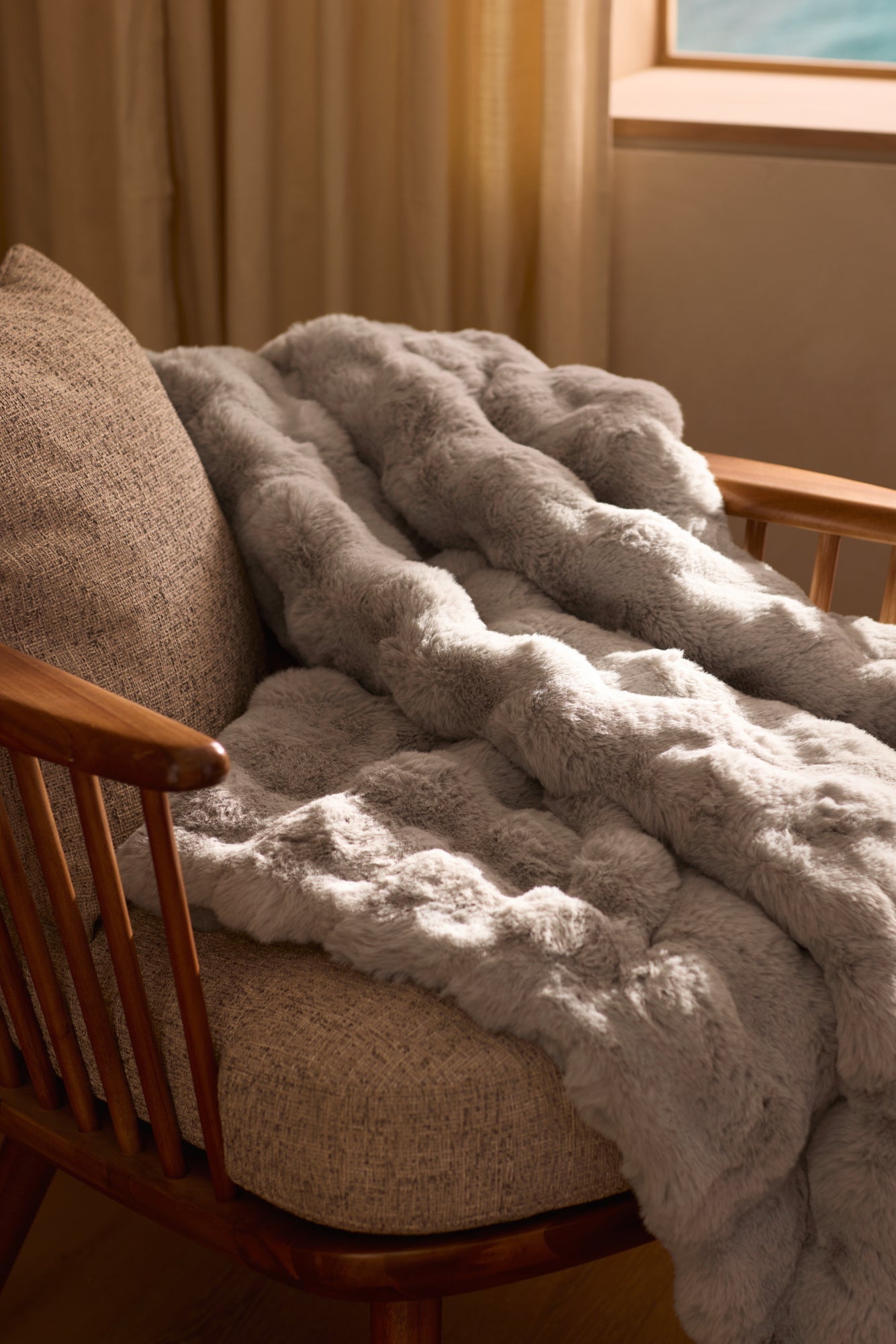 Cozy Earth Bubble Cuddle Blanket