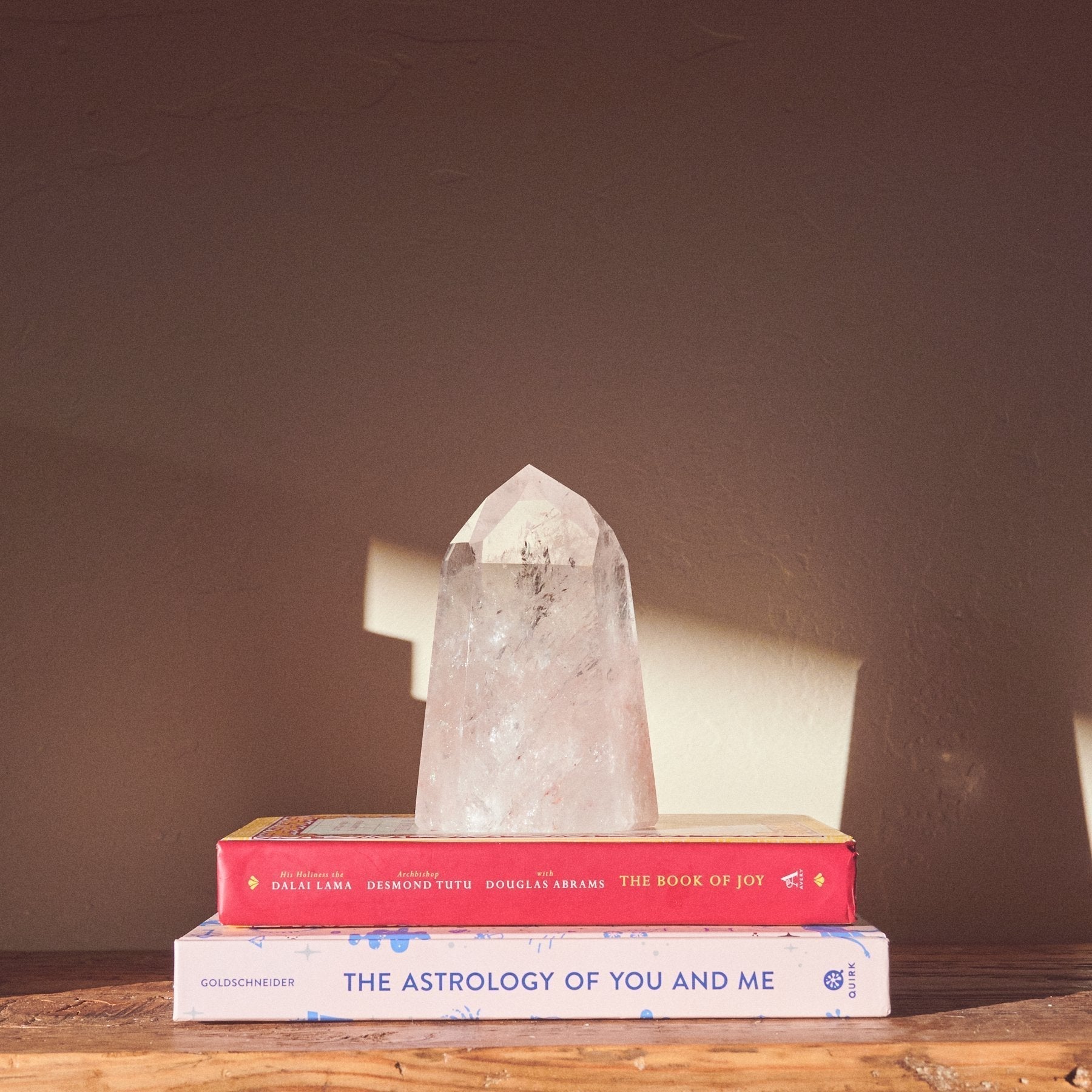 CRYSTALS.COM AA Quartz Point