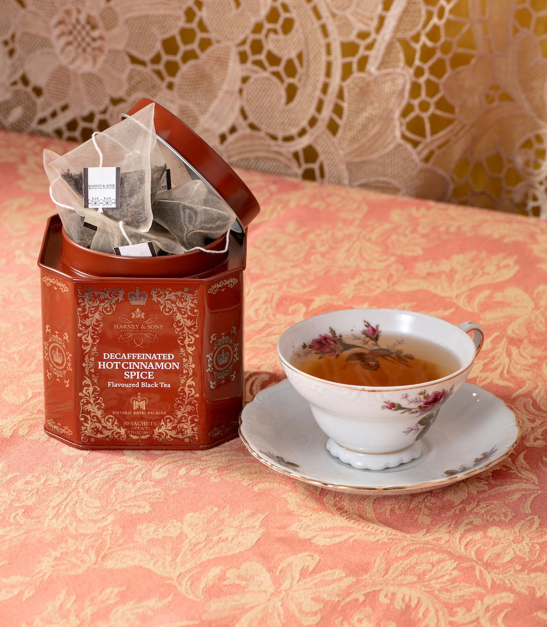 Harney & Sons Fine Teas Decaf Hot Cinnamon Spice, HRP Tin of 30 Sachets