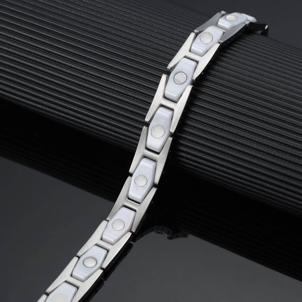 HealthyLine Ceramic and Stainless Steel Magnetic Bracelet. 2 Colors available. Model CEB044