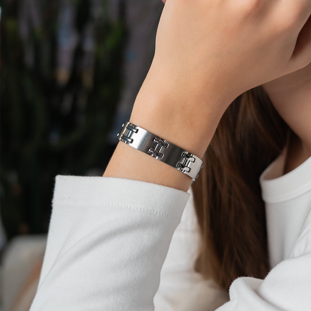 HealthyLine Stainless Steel Energy Bracelet 4 - in - 1. 2 Colors available. Model B005