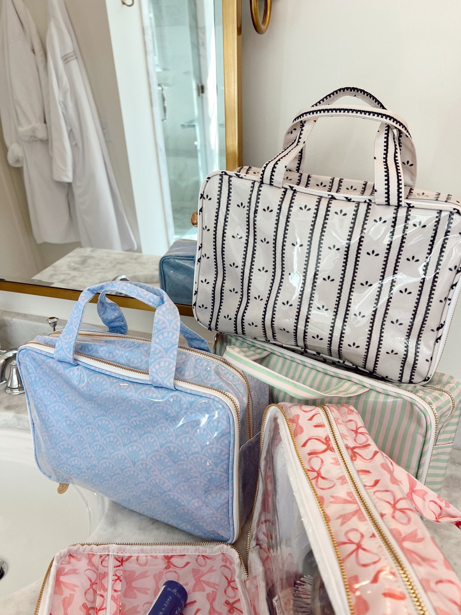 KenzKustomz Clear Coat Toiletry Case