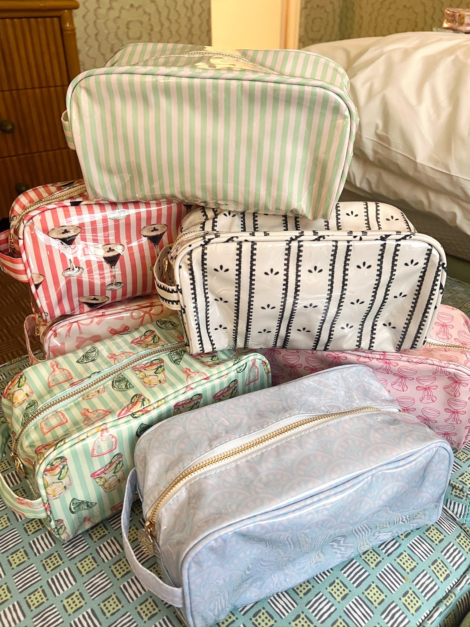 KenzKustomz Clear Coat Toiletry Dopp Kit