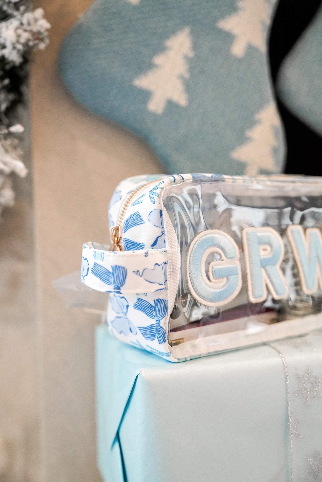 KenzKustomz GRWM - Blue Bows Clear Large Makeup Bag