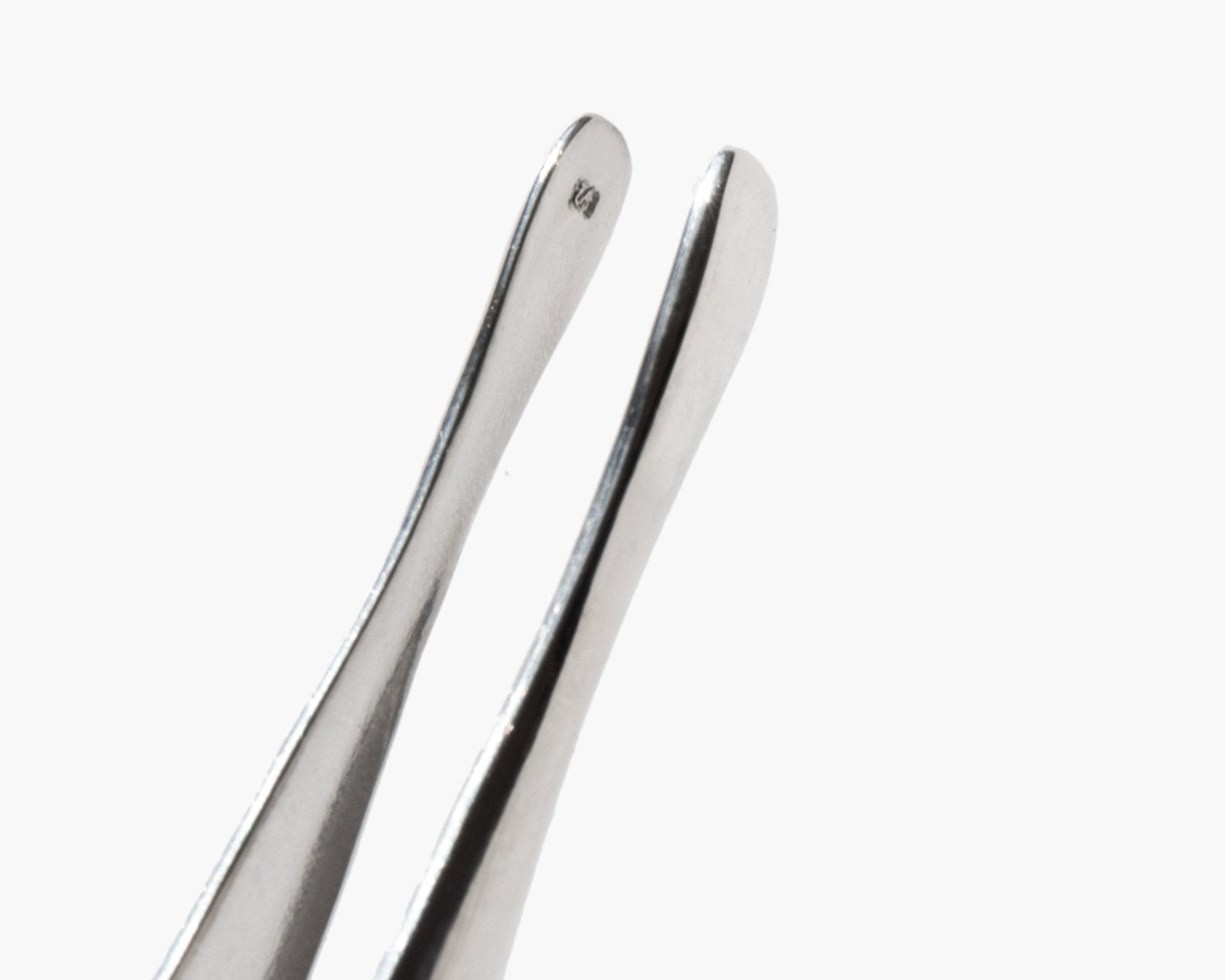 Kindred Black Oudine Tweezers