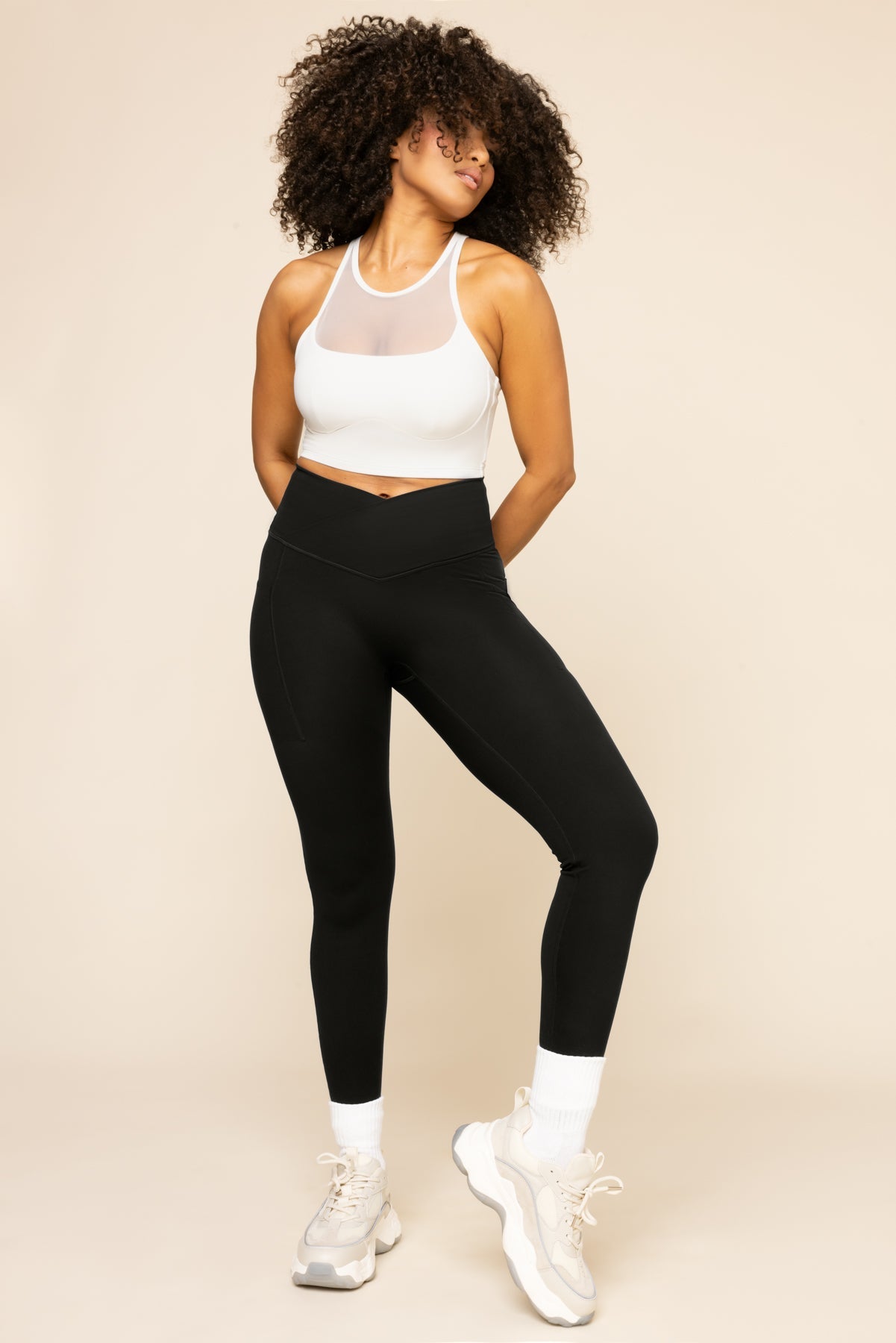 POPFLEX® Crisscross Hourglass® Legging with Pockets - Black