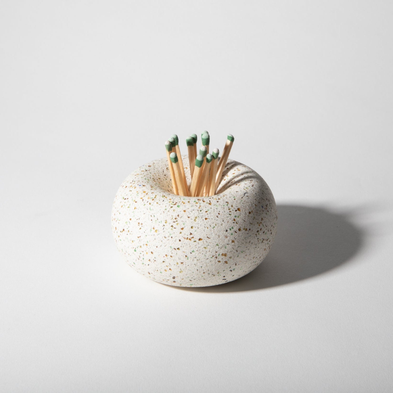 Pretti.Cool Bubble Matchstick / Palo Santo Holder | White Terrazzo