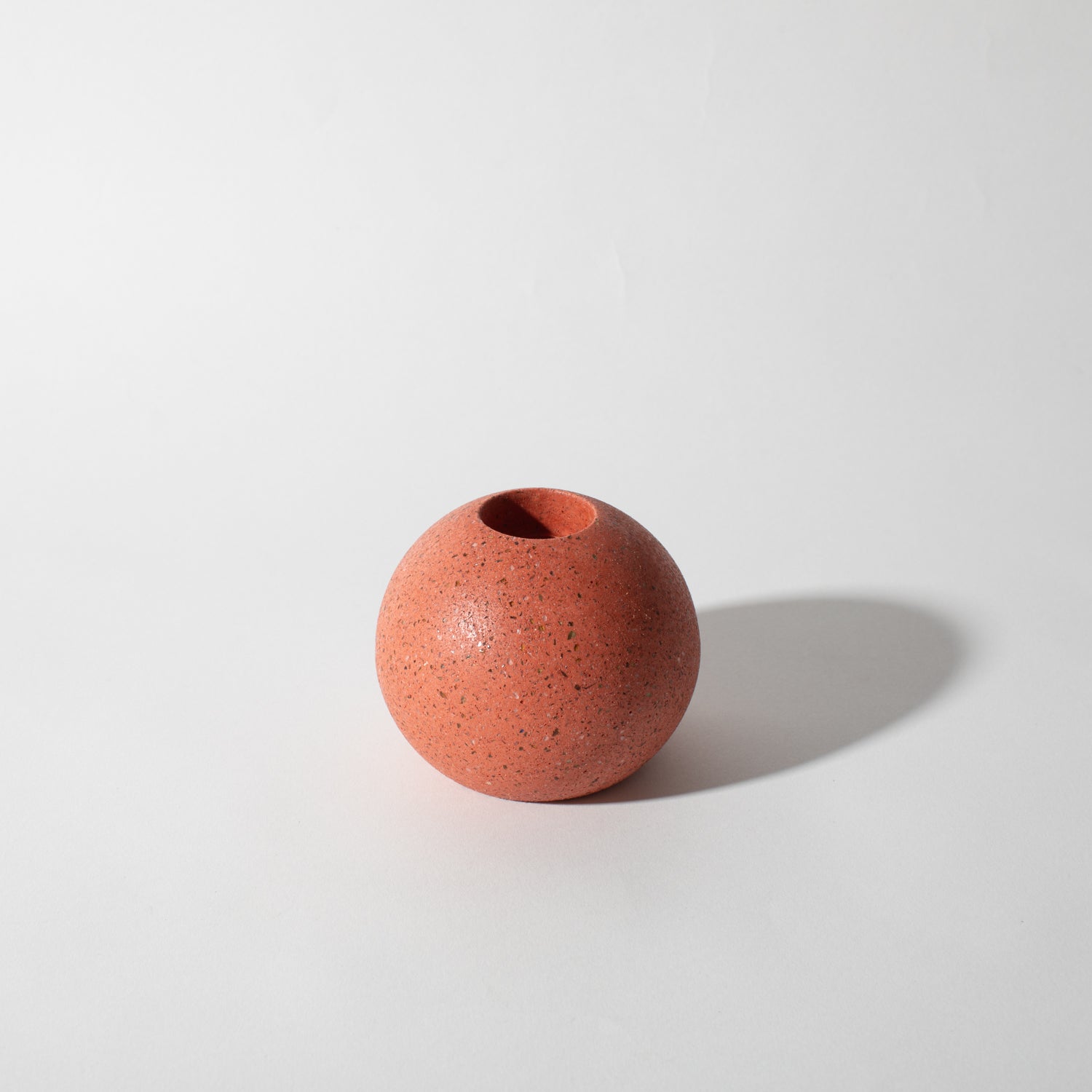 Pretti.Cool Sphere Candlestick Holder | Coral Terrazzo
