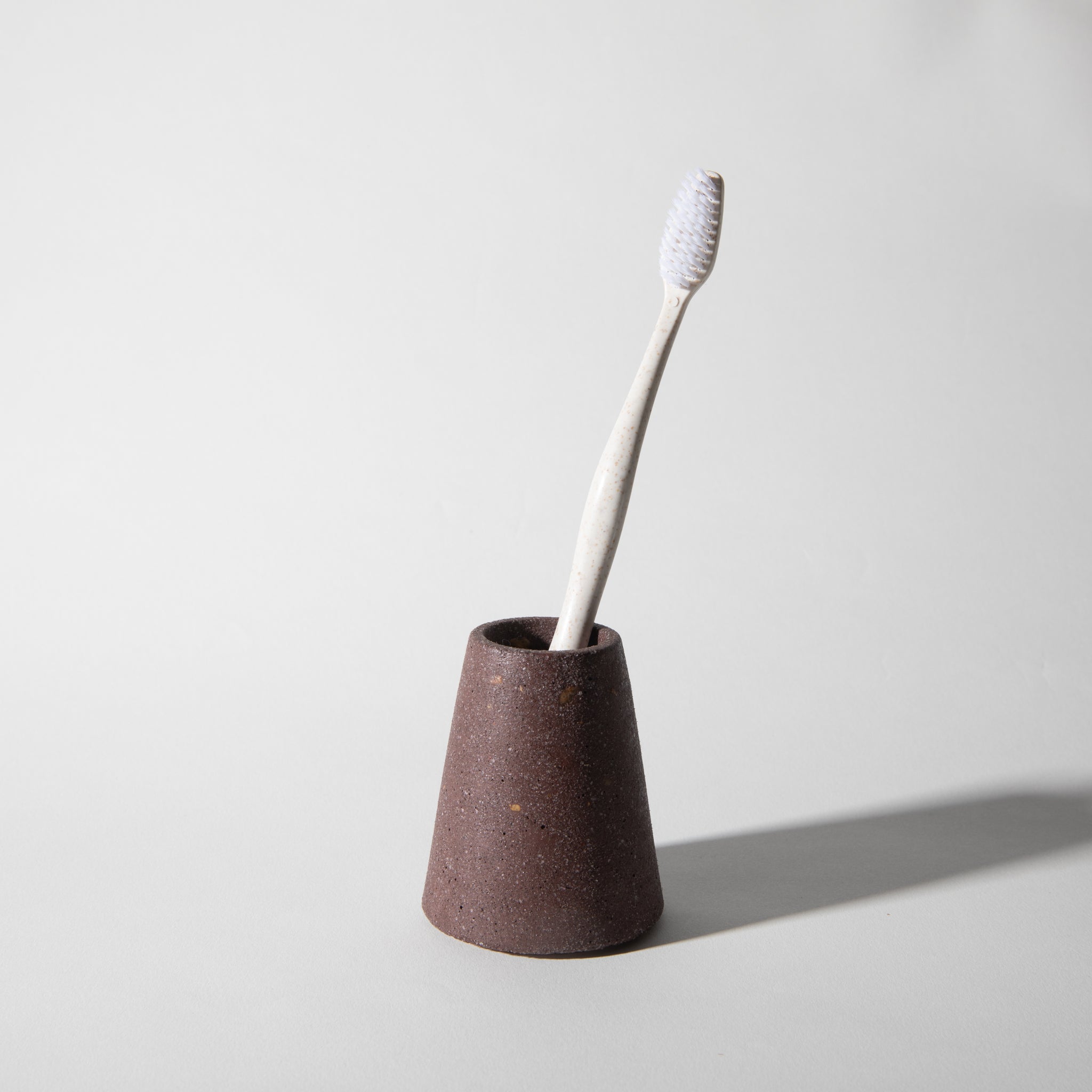 Pretti.Cool Toothbrush Holder | Sumac Terrazzo