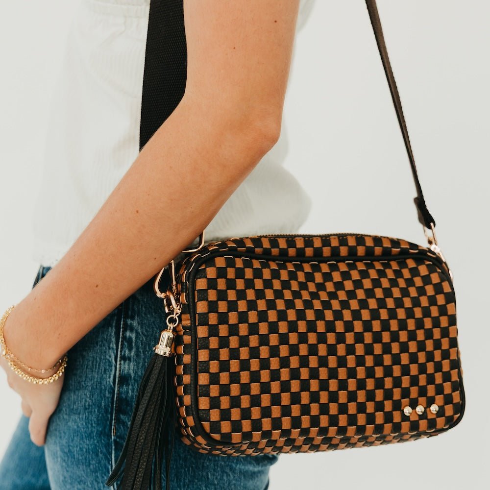 Pretty Simple Woven Willow Camera Crossbody Bag